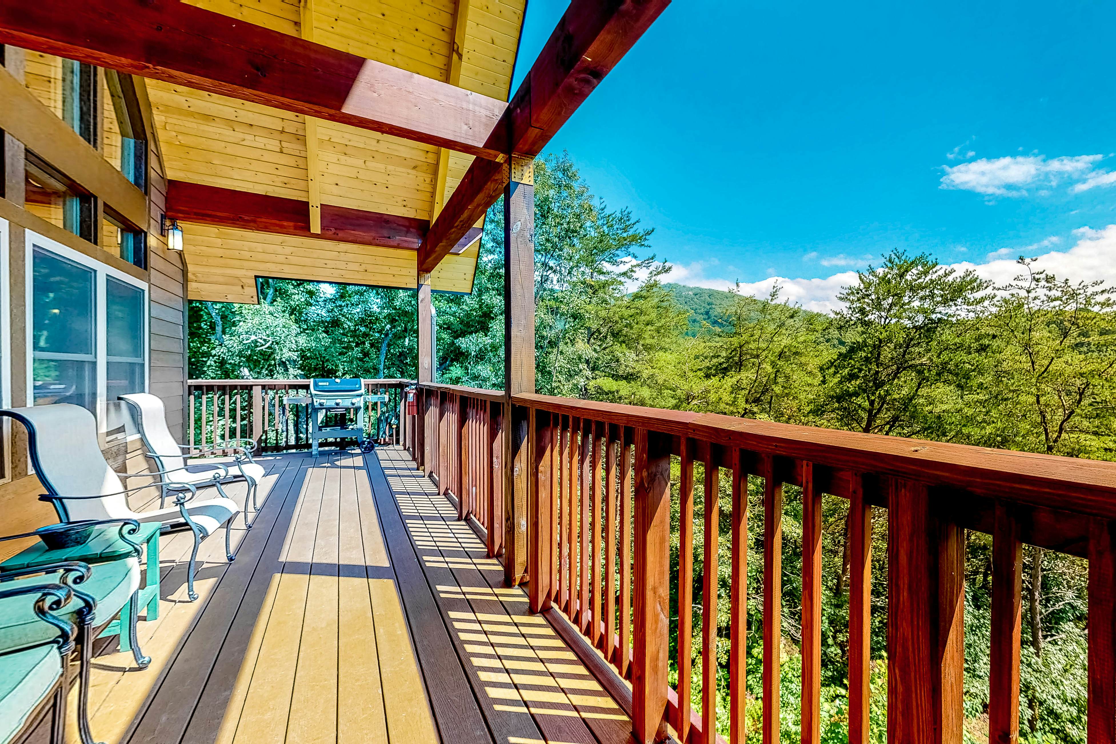 Hillside Cabin w/ Free Attraction TIckets, Private Hot Tub, & Stunning Views