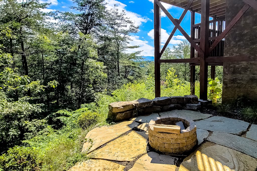 Hillside Cabin Escape・Hot Tub・ADA Accessible・Views