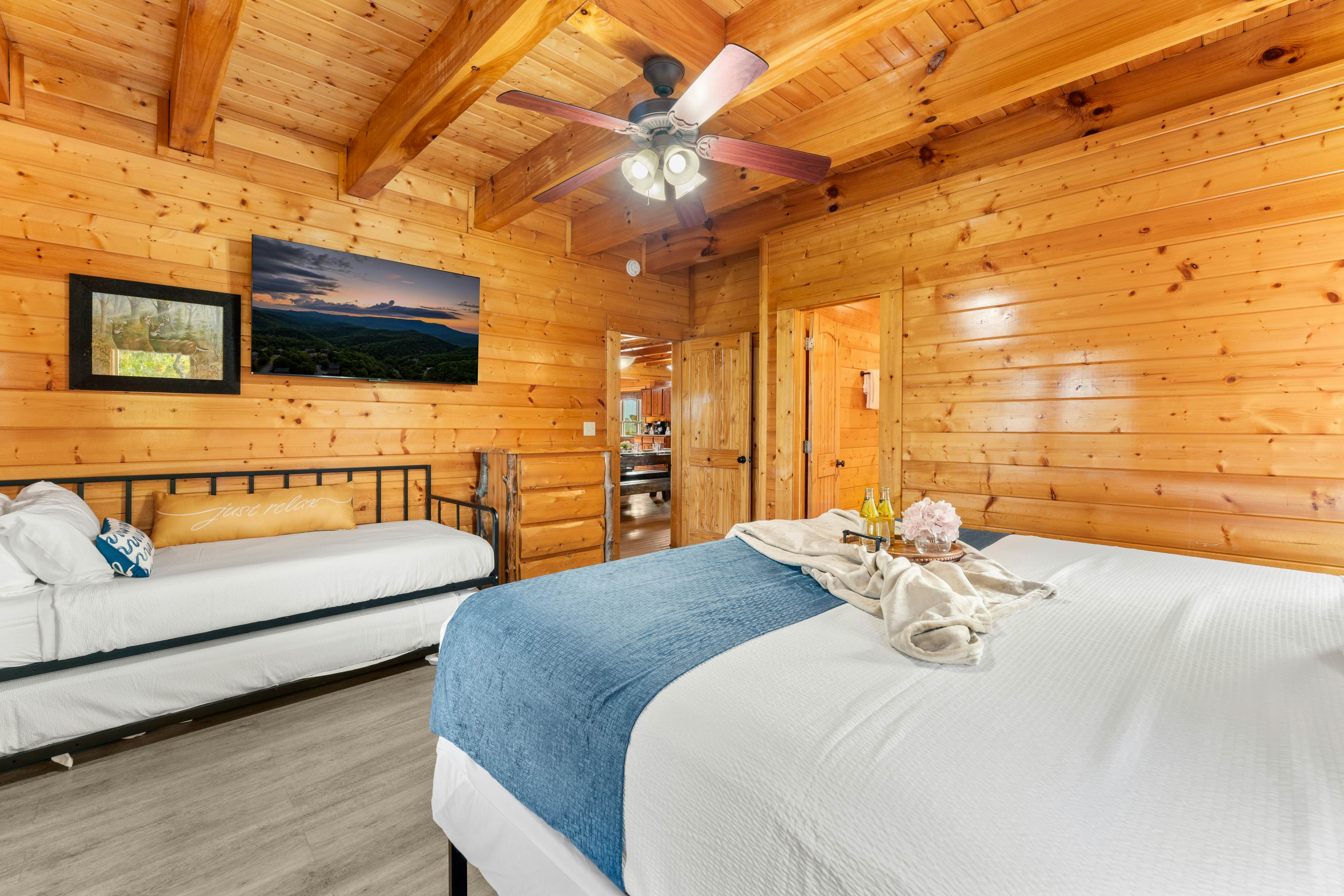 Amazing Cabin, Sleeps 58・Hot Tub・Billiards・Theater