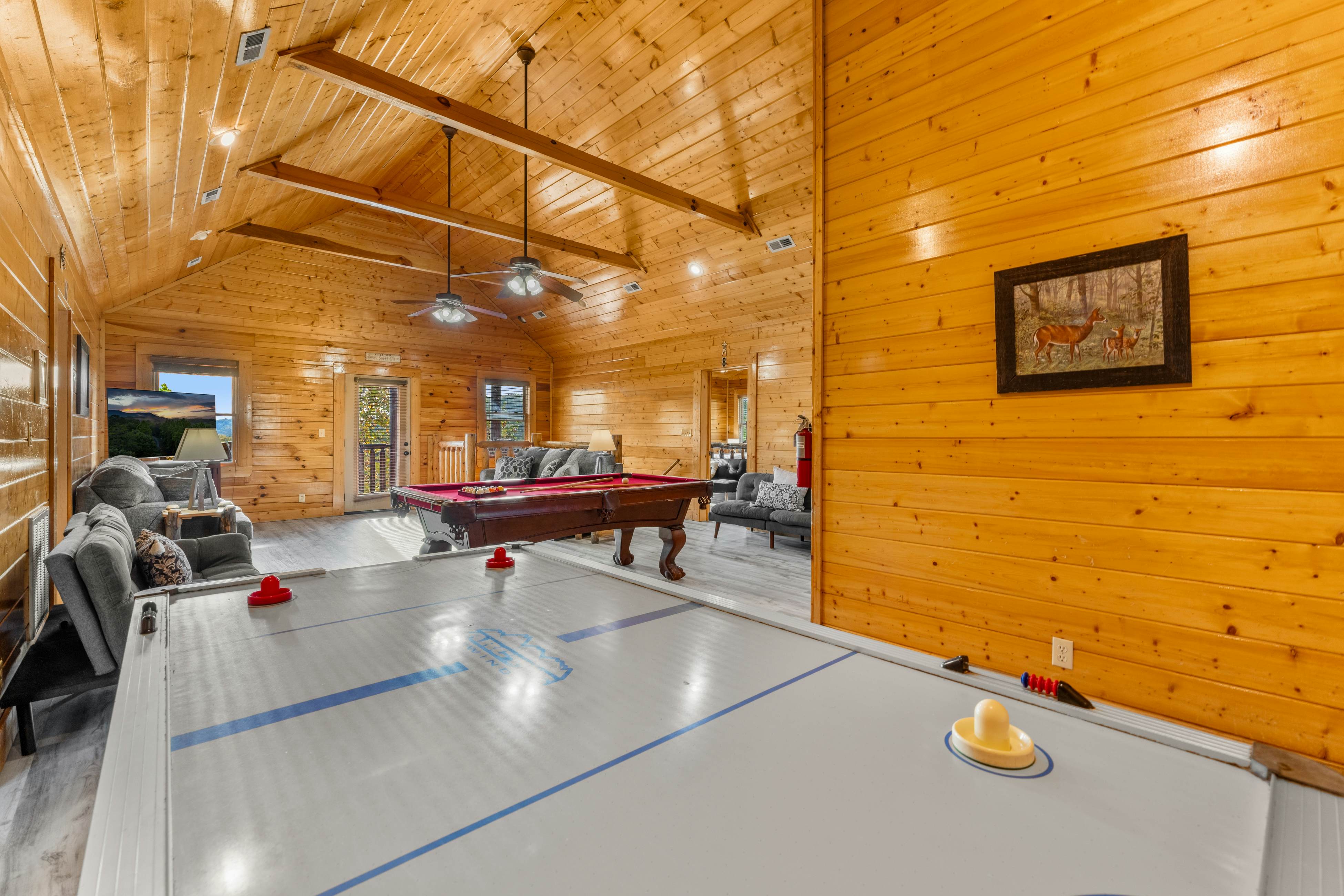 Amazing Cabin, Sleeps 58・Hot Tub・Billiards・Theater