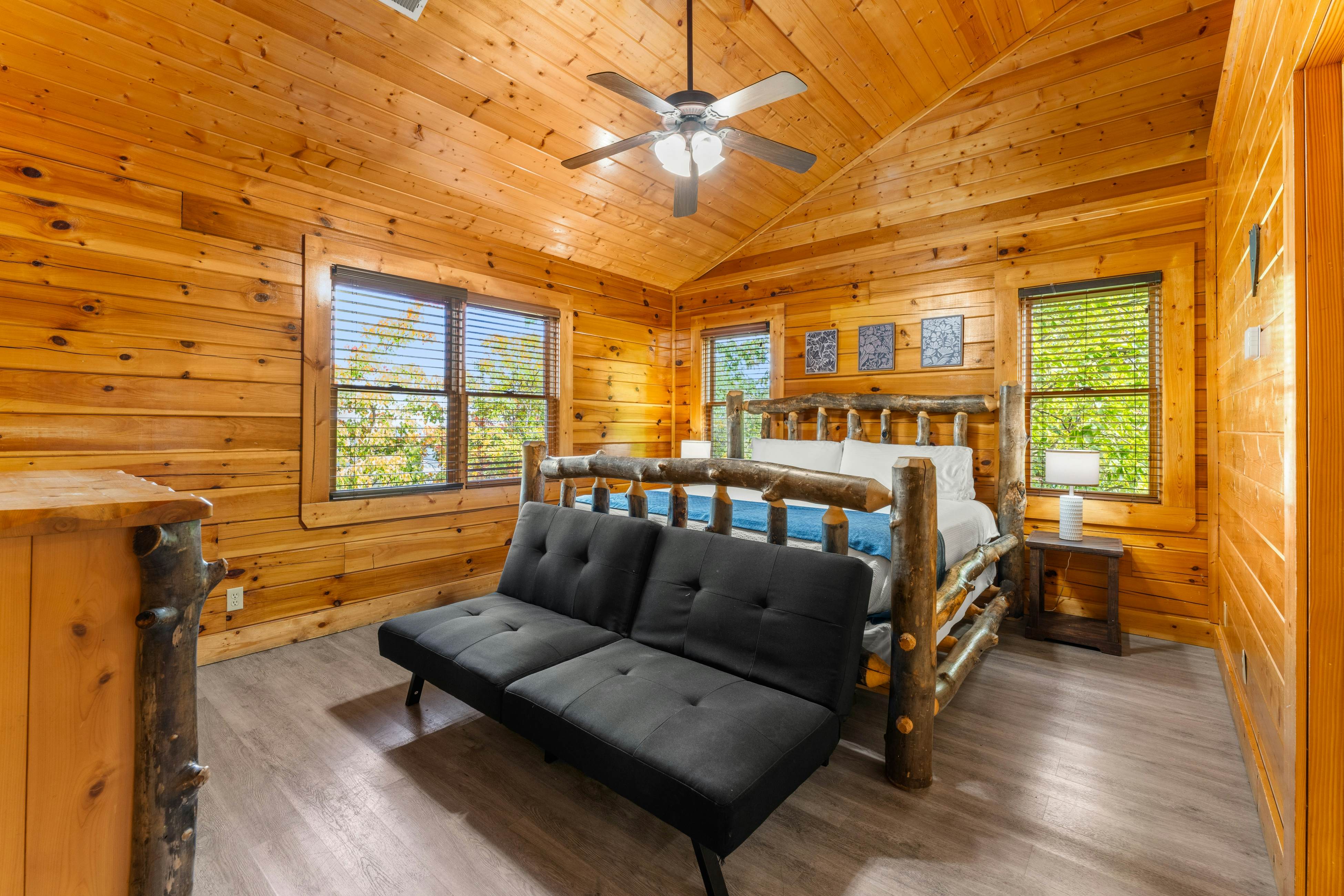 Amazing Cabin, Sleeps 58・Hot Tub・Billiards・Theater