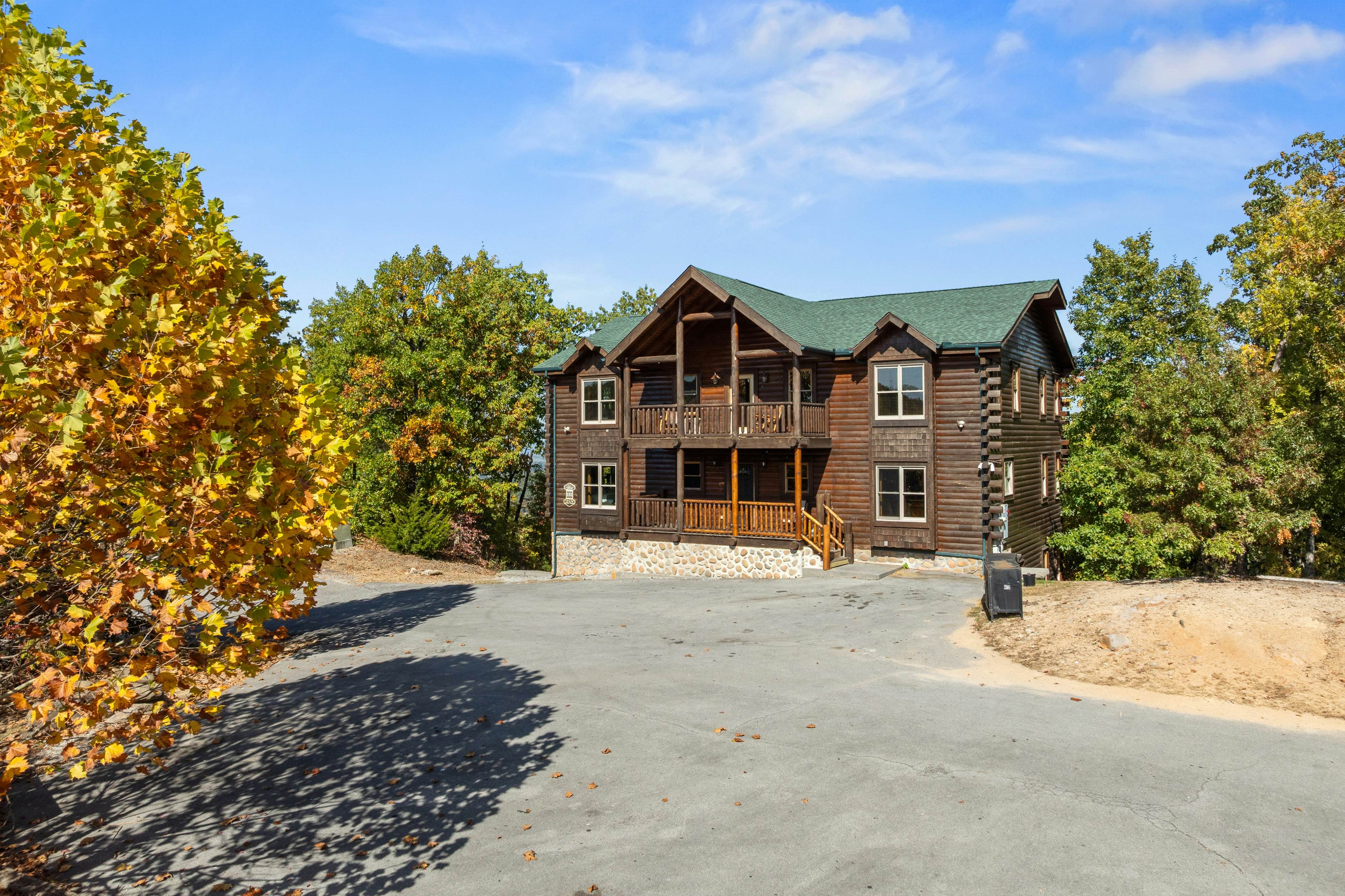 Amazing Cabin, Sleeps 58・Hot Tub・Billiards・Theater