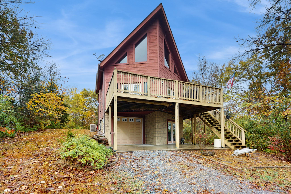 Unique Cabin・Mountain View・Hot Tub・Grill・Game Room
