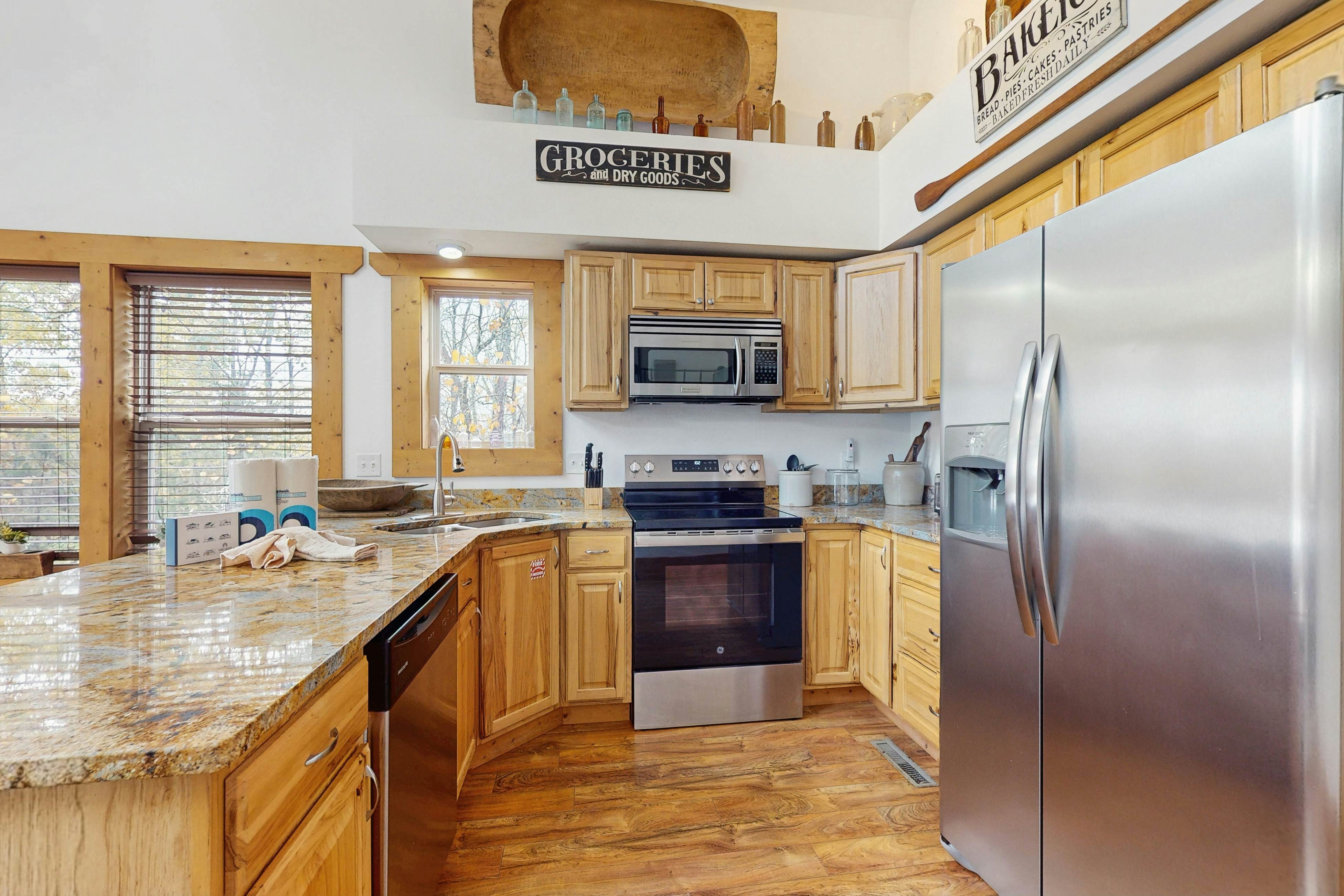 Unique Cabin, Sleep 6・Amazing Mtn View・Pond Access