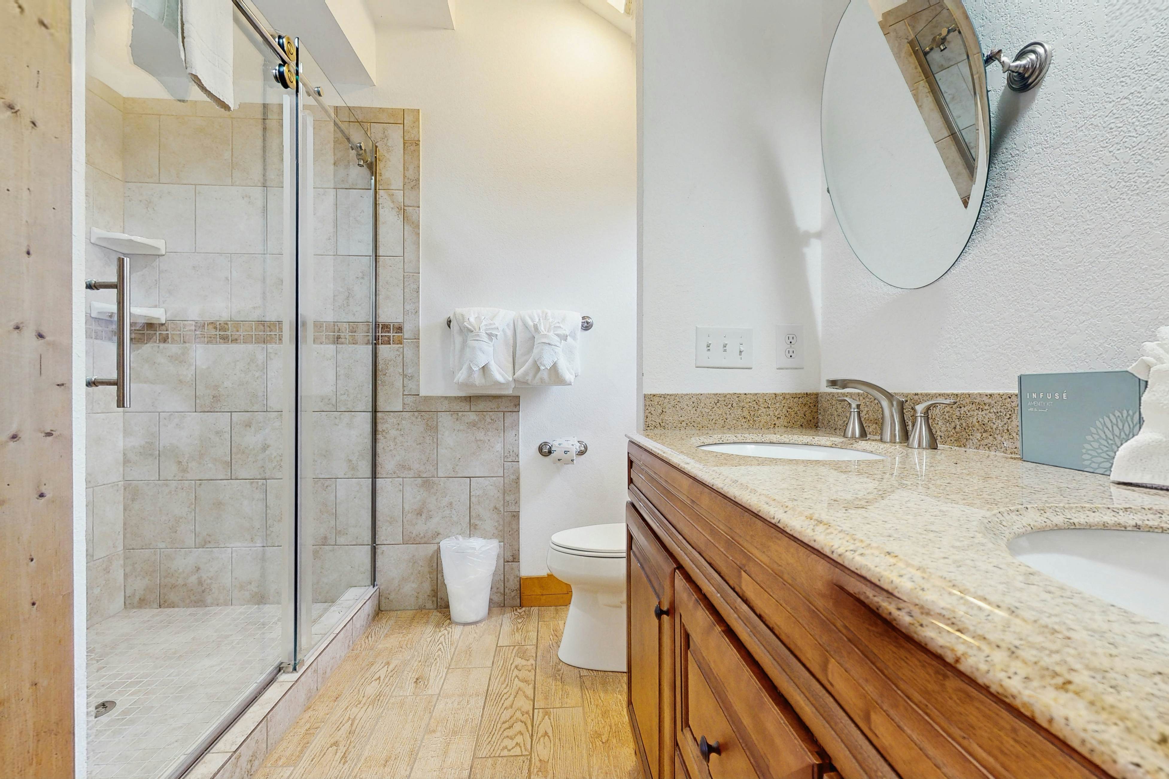 Unique Cabin, Sleep 6・Amazing Mtn View・Pond Access