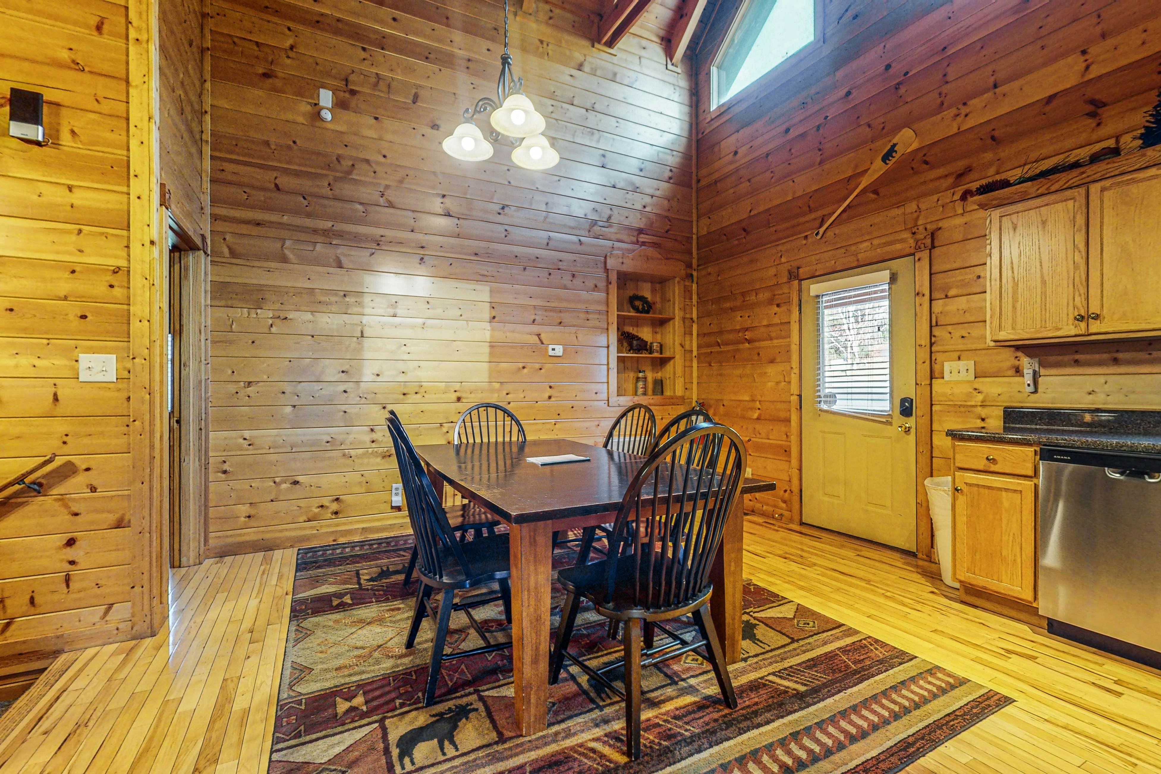 Charming Cabin wi/ Hot Tub, Pool Table, and Theater + Free Attraction Tickets