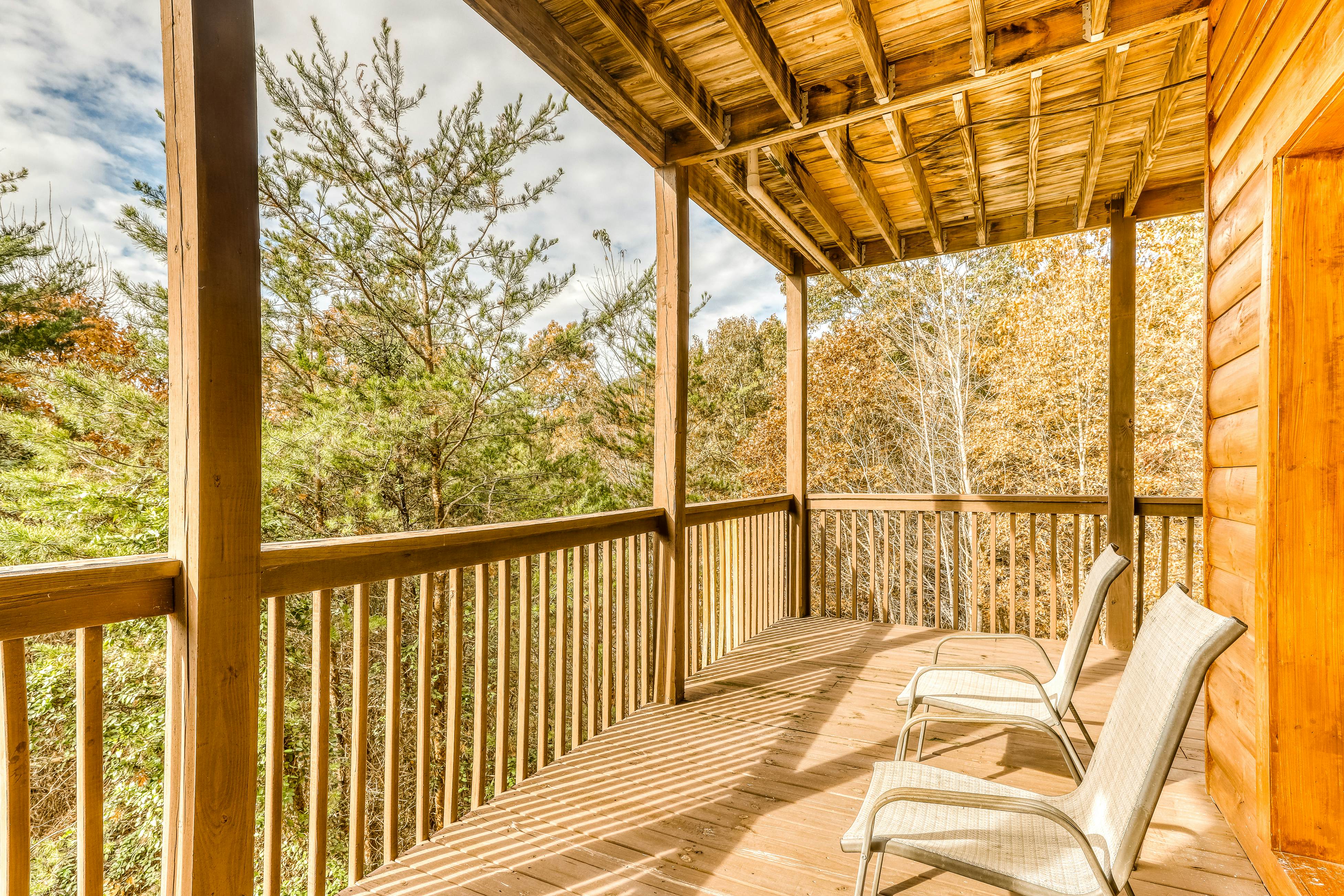 Spacious, Dog Welcome Cabin, Sleeps 8・Mtn Views