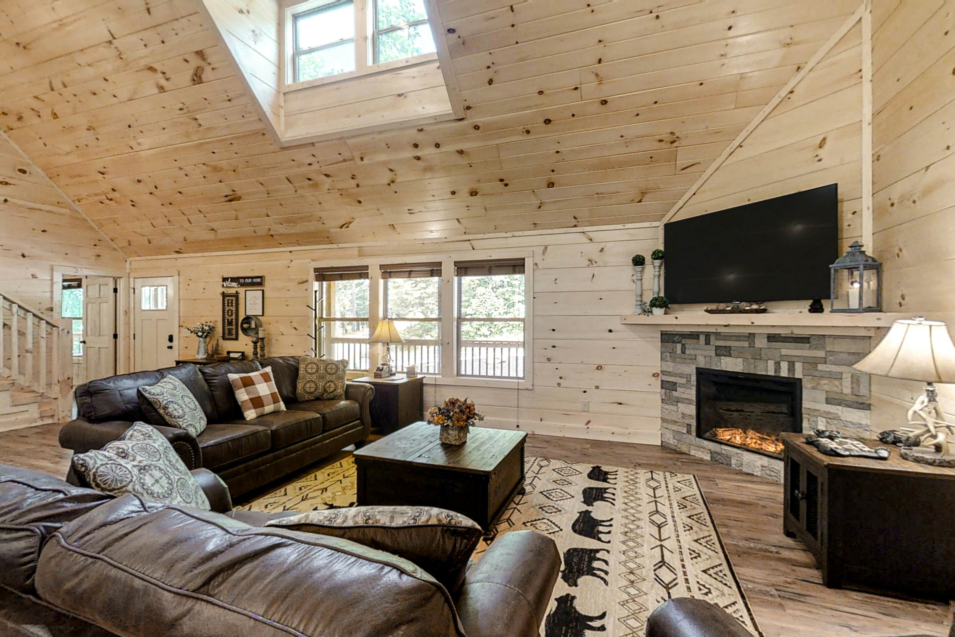 Dog-Friendly Cabin w/Hot Tub, Deck, & Shared Pool + Free Attraction Tickets