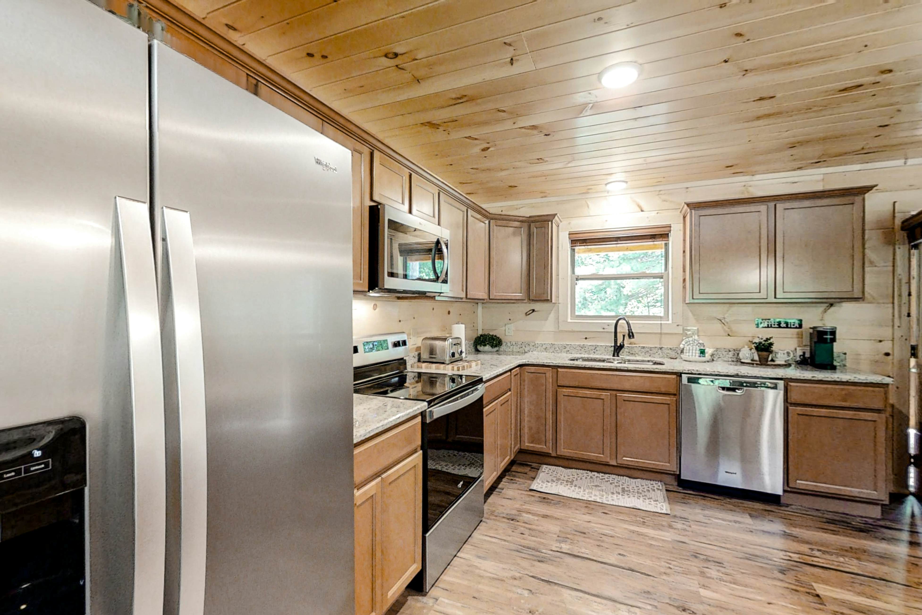 Dog-Friendly Cabin w/Hot Tub, Deck, & Shared Pool + Free Attraction Tickets