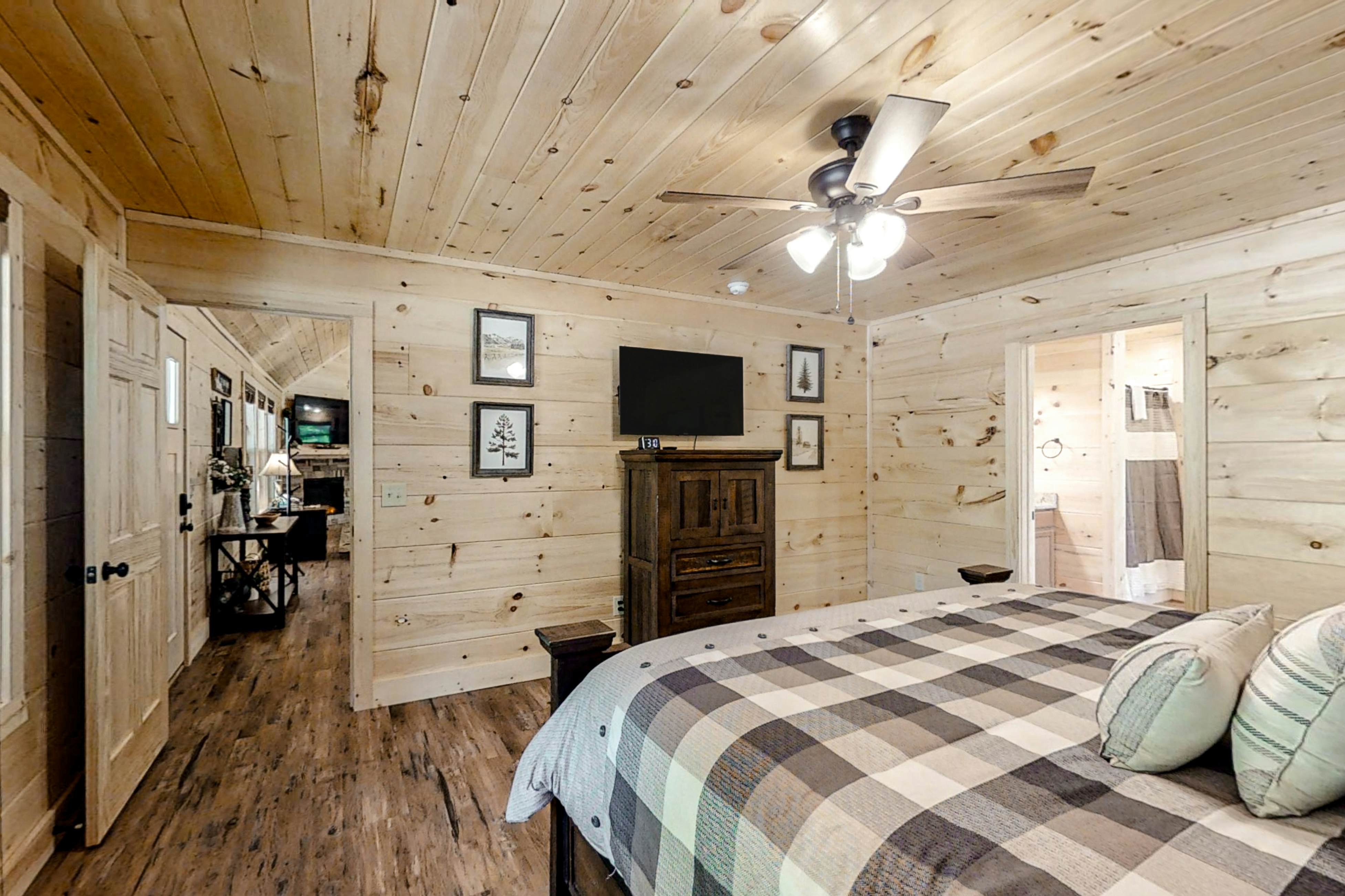 Dog-Friendly Cabin w/Hot Tub, Deck, & Shared Pool + Free Attraction Tickets