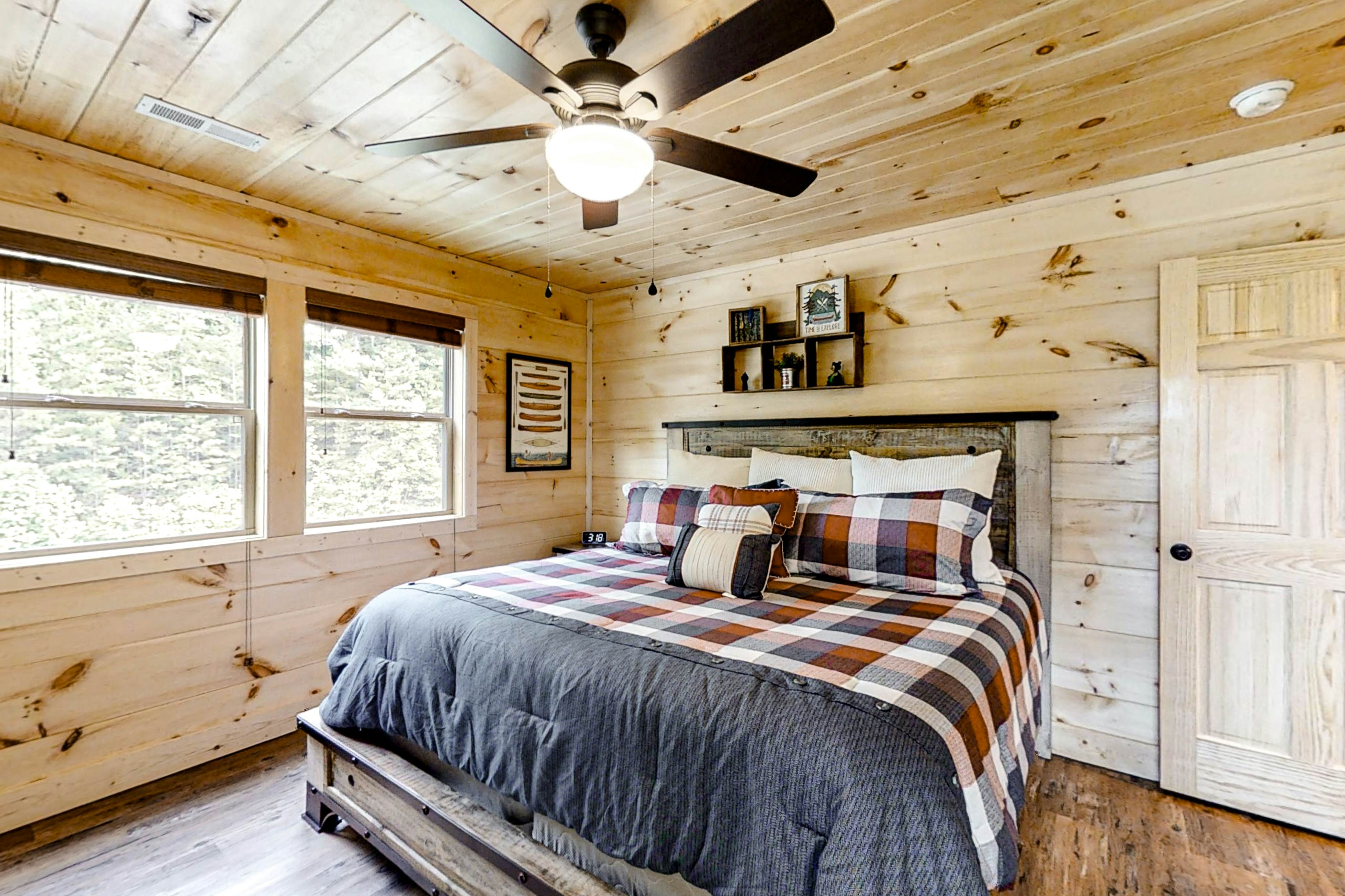 Dog-Friendly Cabin w/Hot Tub, Deck, & Shared Pool + Free Attraction Tickets