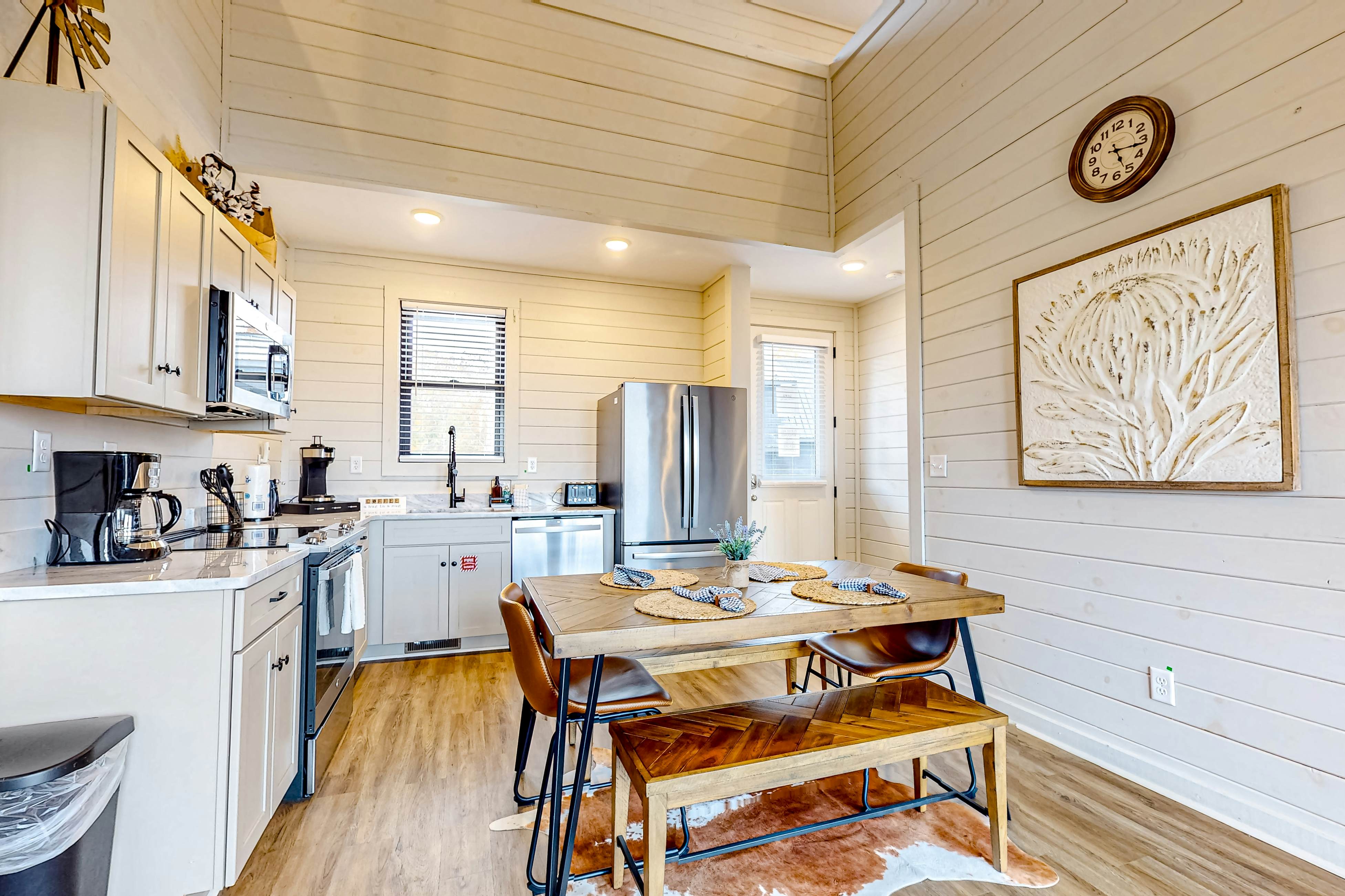 New Cabin Overlooking Douglas Lake ・Hot Tub