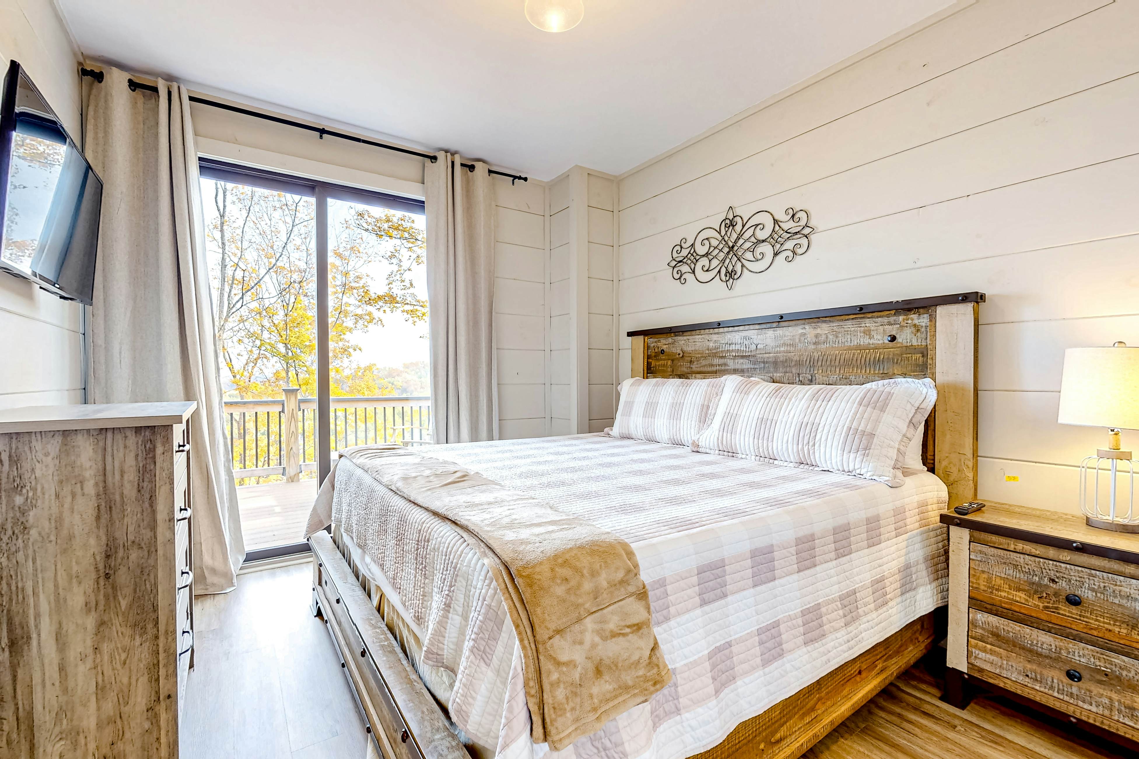 New Cabin Overlooking Douglas Lake ・Hot Tub