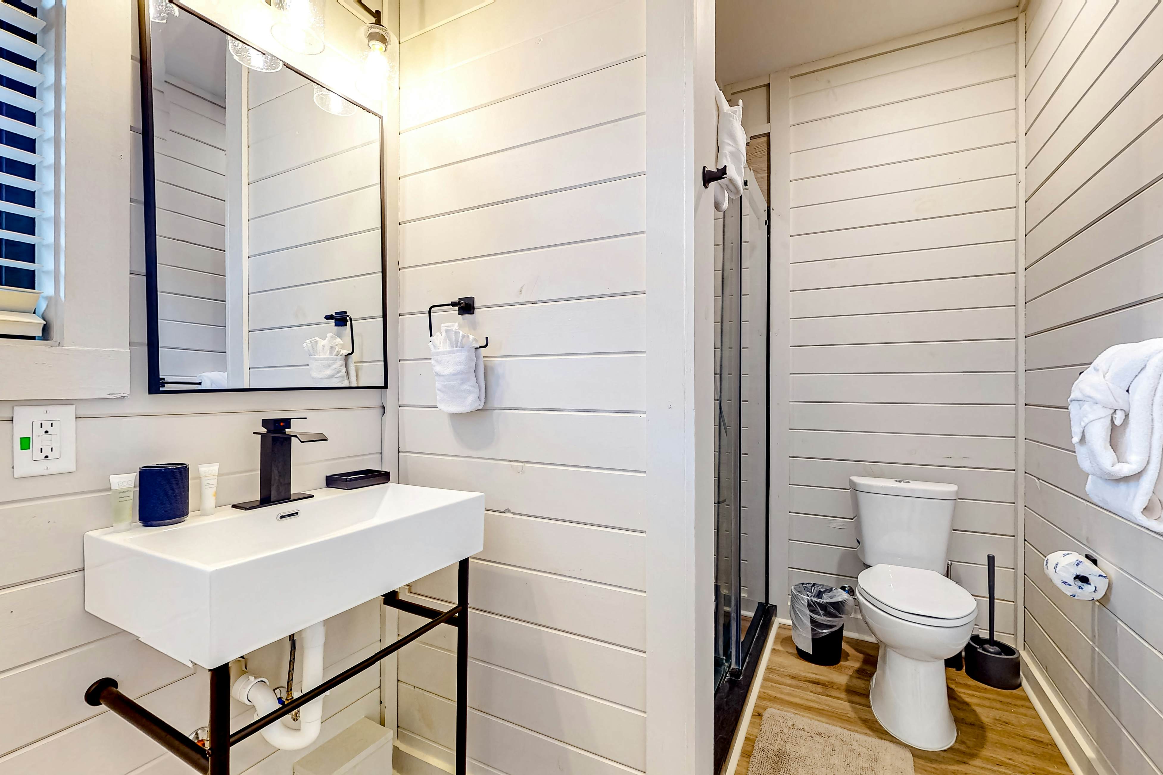 New Cabin Overlooking Douglas Lake ・Hot Tub