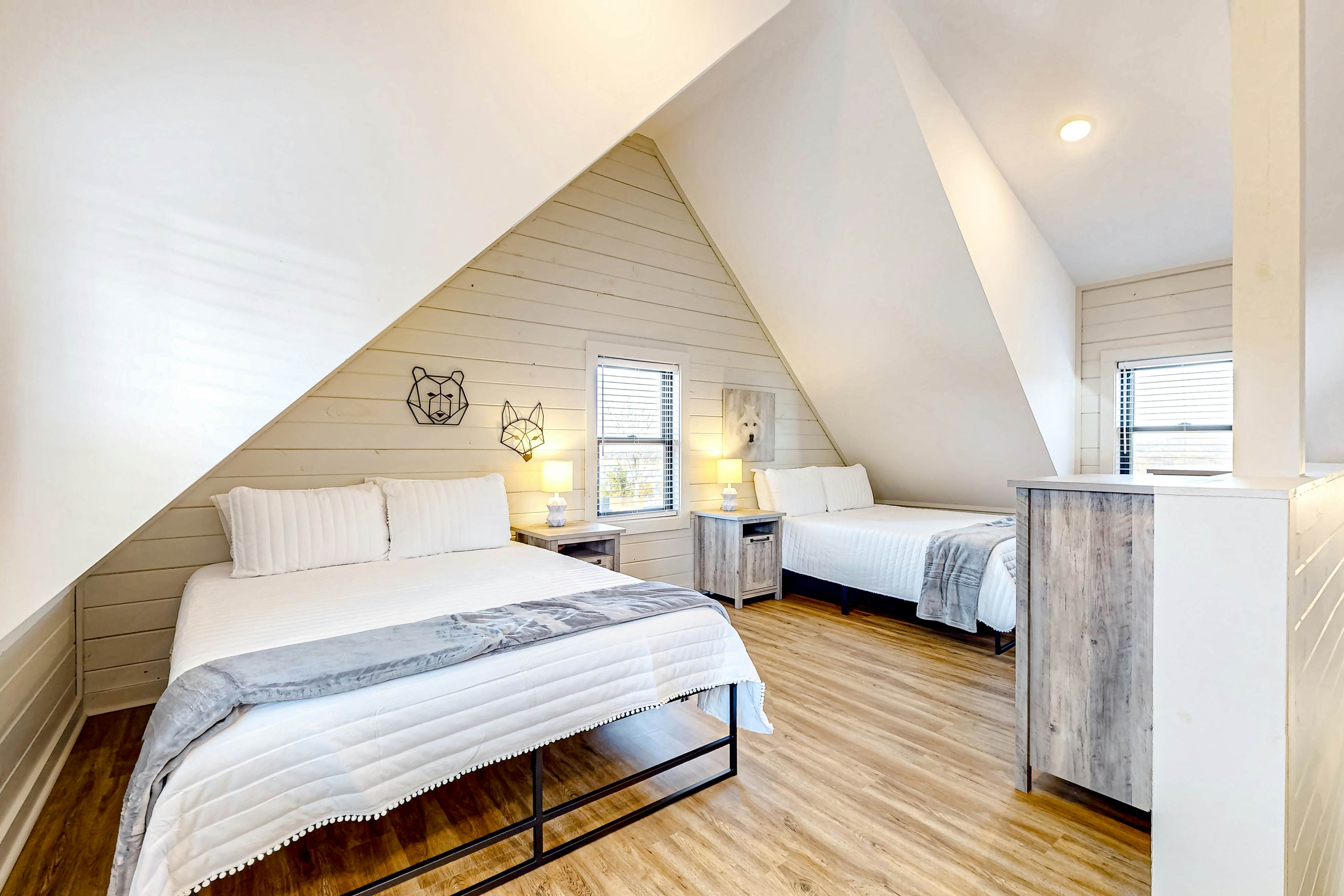 New Cabin Overlooking Douglas Lake ・Hot Tub