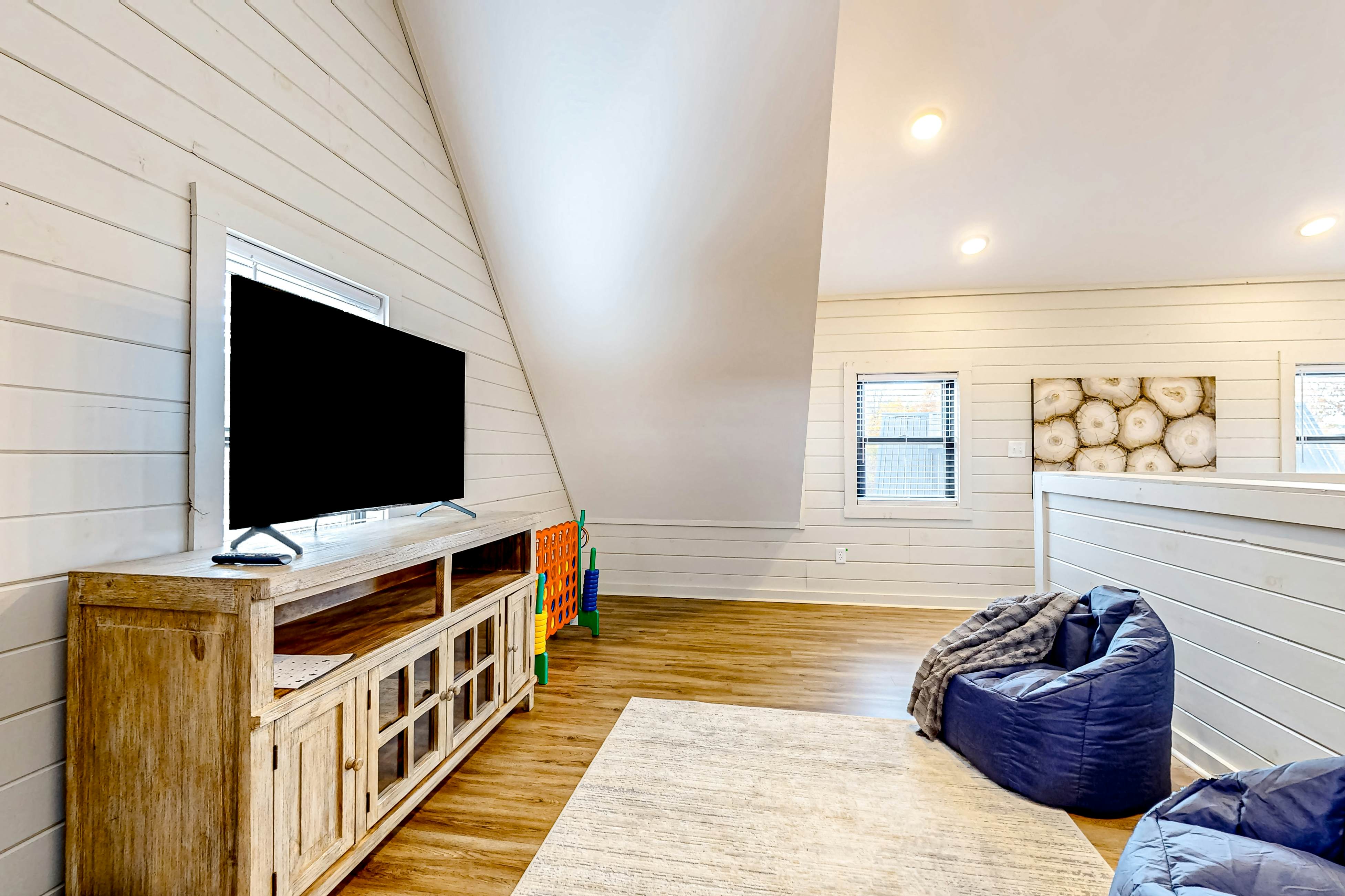 New Cabin Overlooking Douglas Lake ・Hot Tub