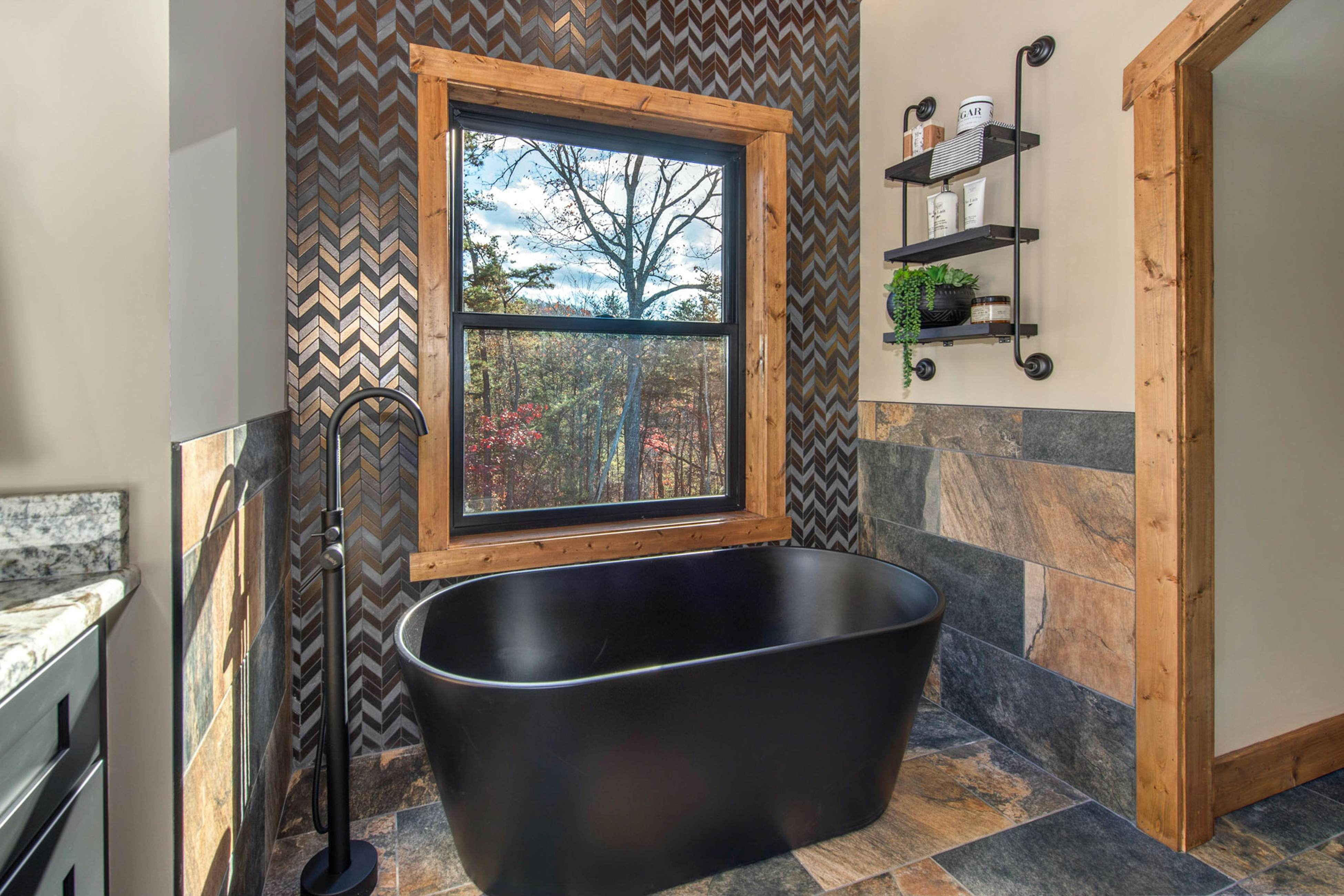 Luxury mtn home w/ game room, hot tub, gym, & theater + free attraction tickets