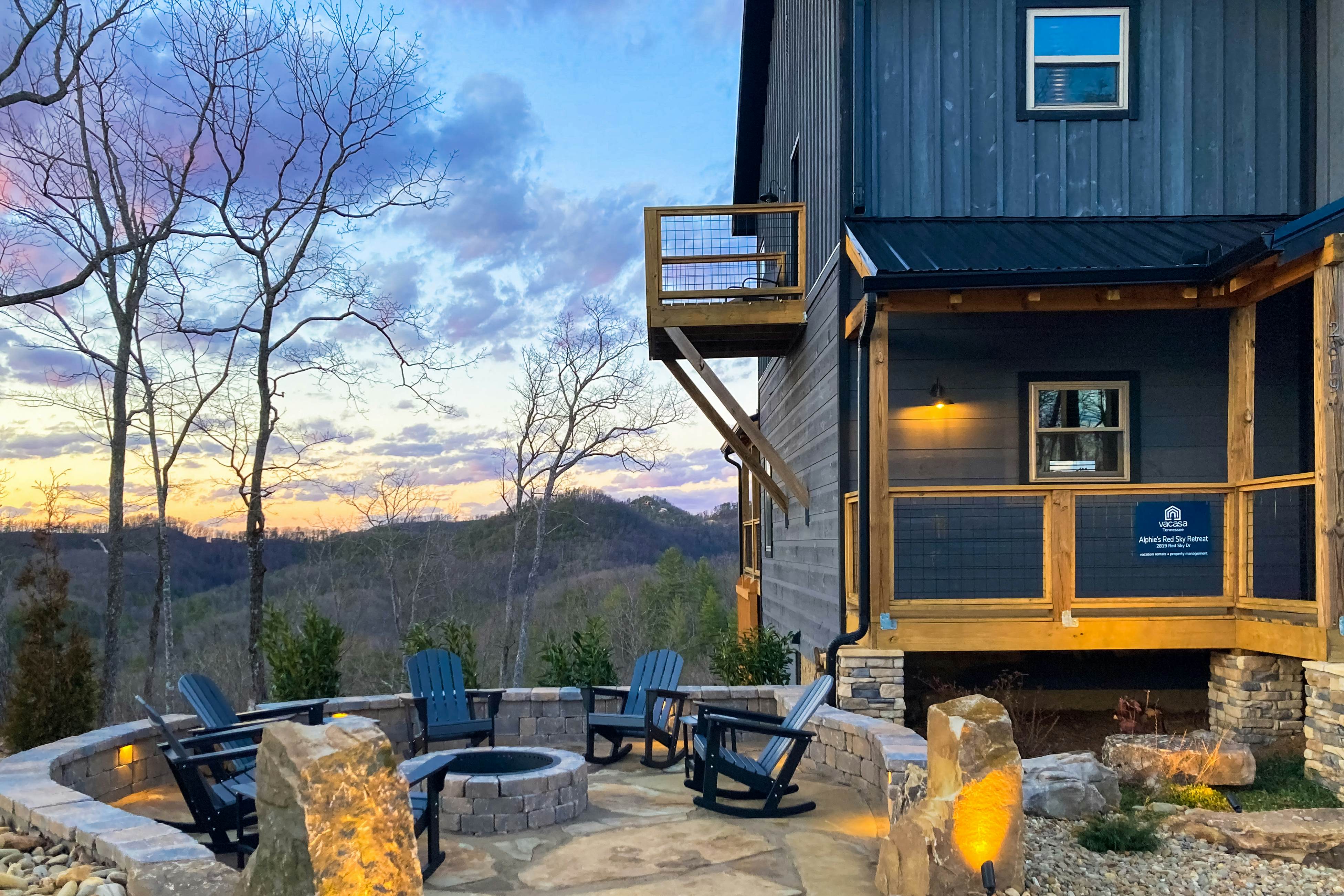 Spacious Scenic Cabin, Sleep 12・Games・Hot Tub・View