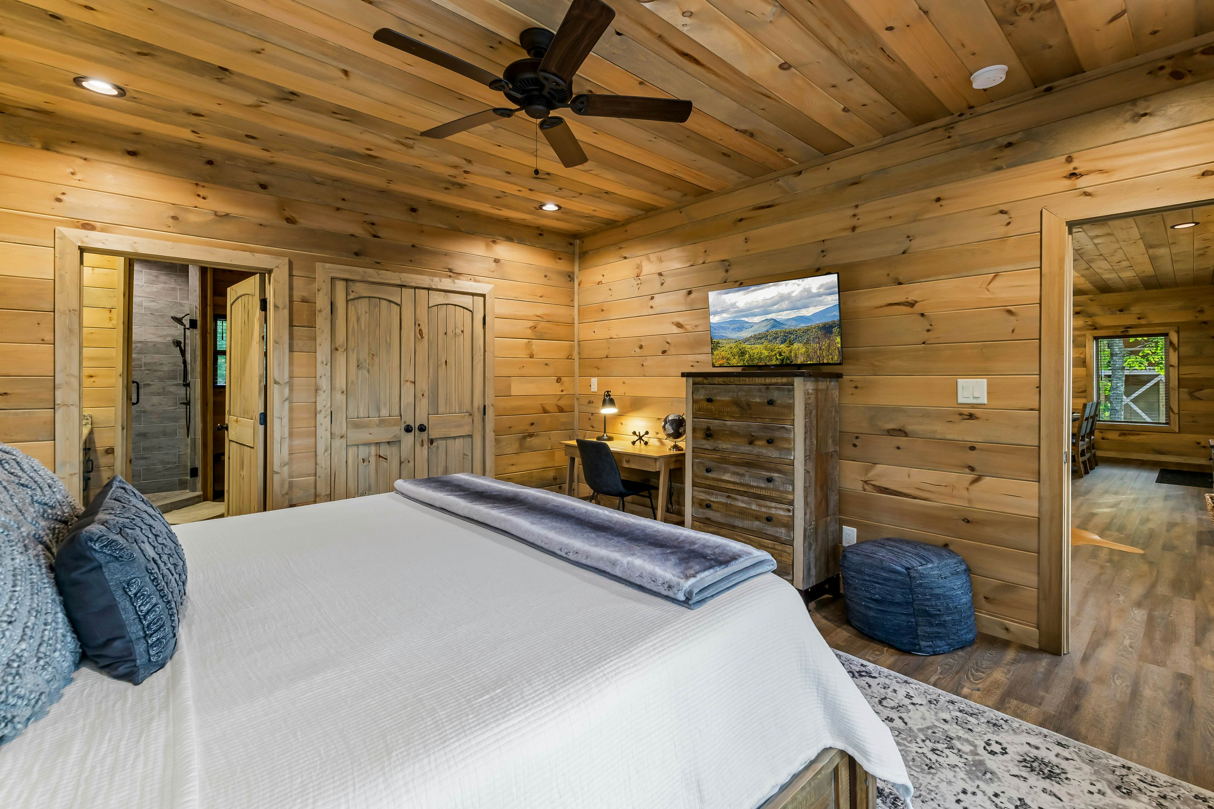 Spacious Scenic Cabin, Sleep 12・Games・Hot Tub・View