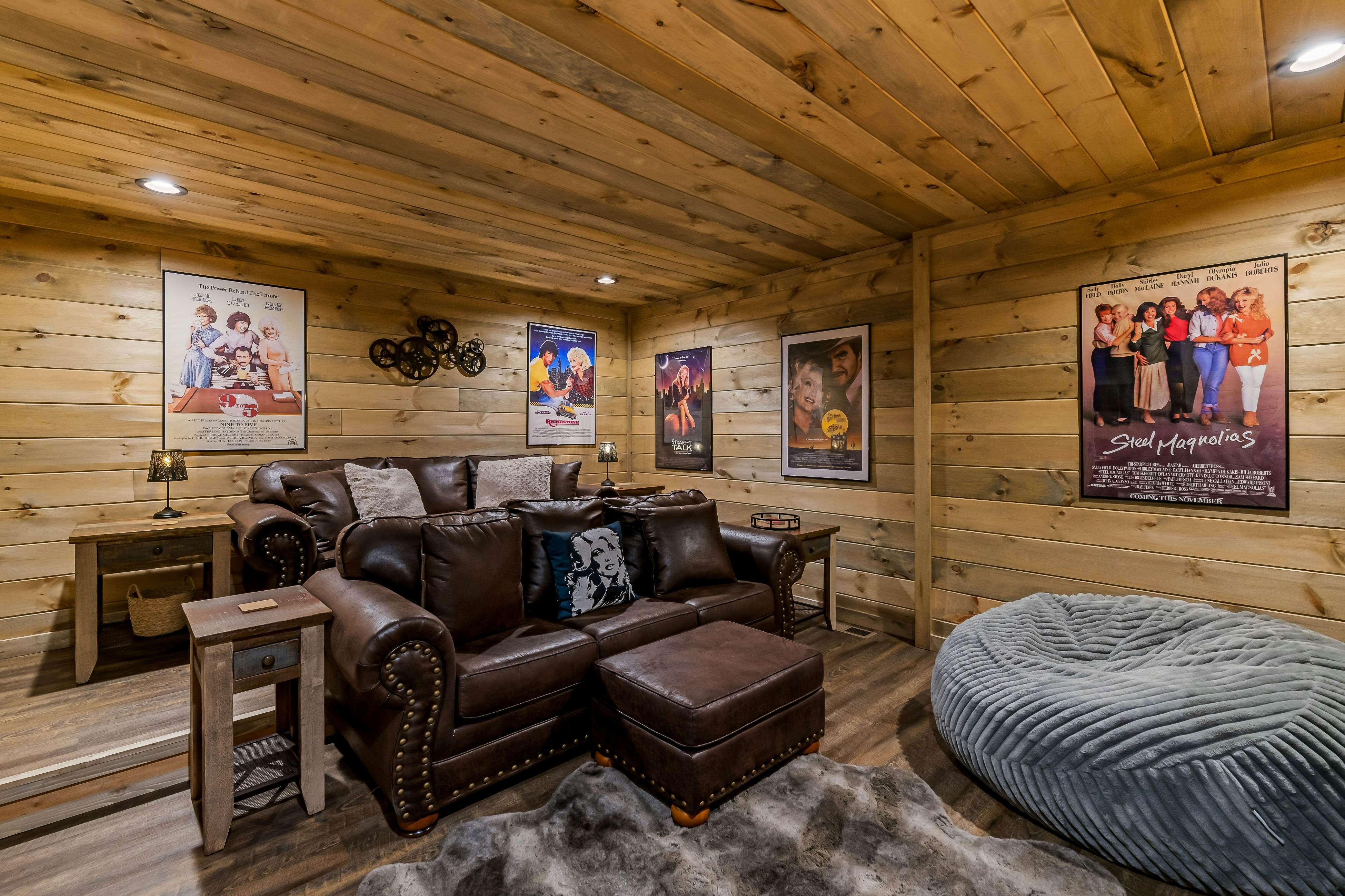 Spacious Scenic Cabin, Sleep 12・Games・Hot Tub・View