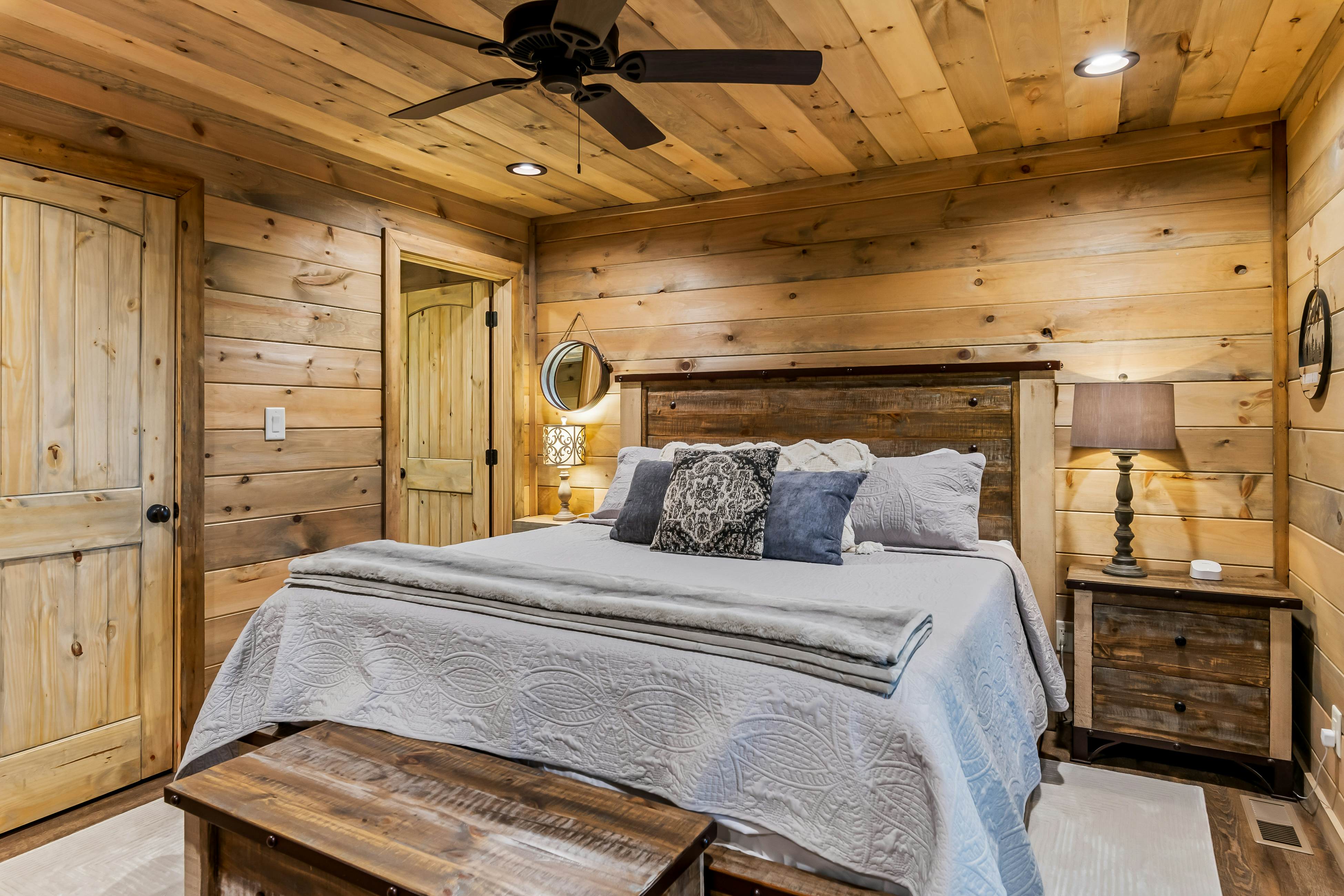 Spacious Scenic Cabin, Sleep 12・Games・Hot Tub・View