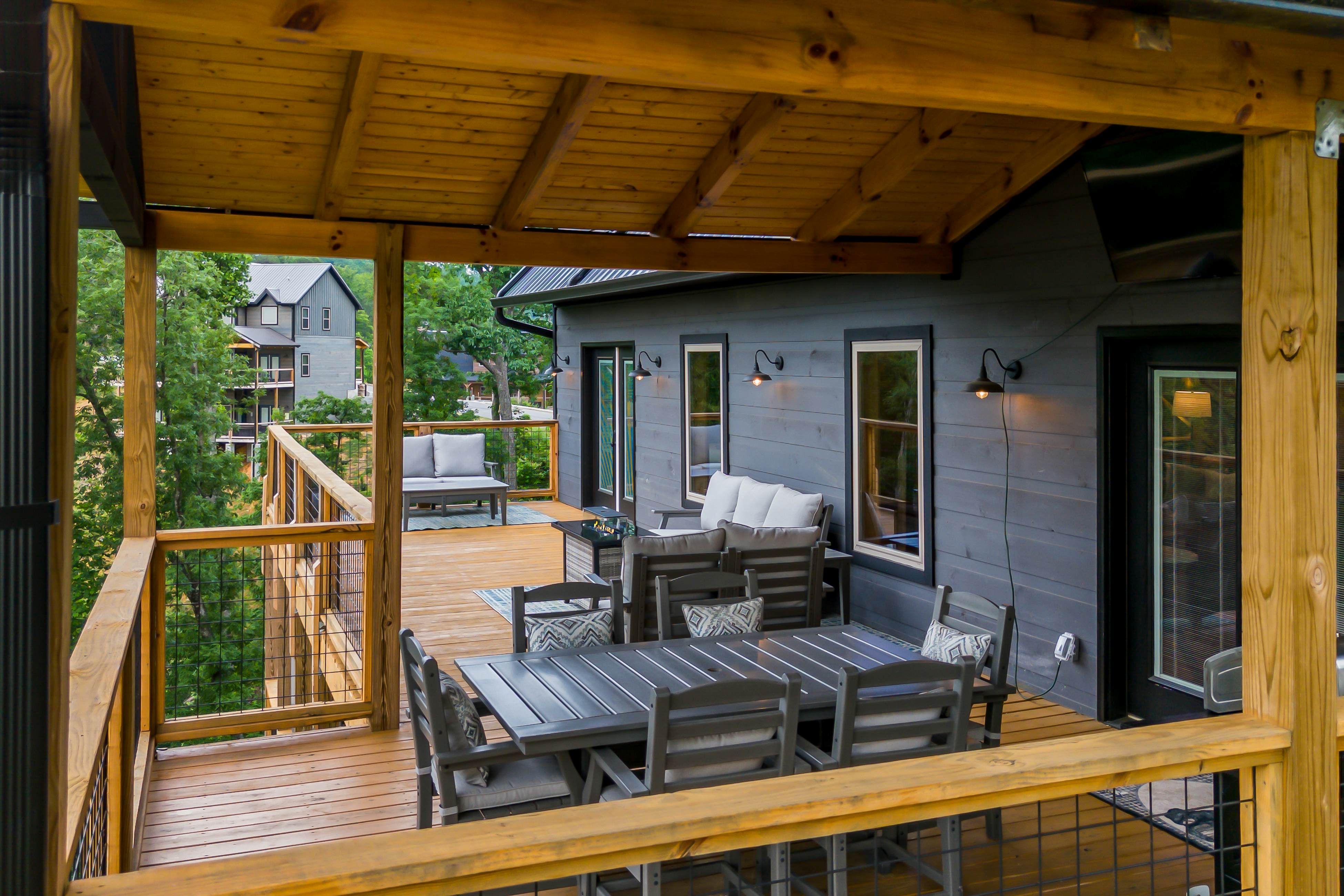 Spacious Scenic Cabin, Sleep 12・Games・Hot Tub・View