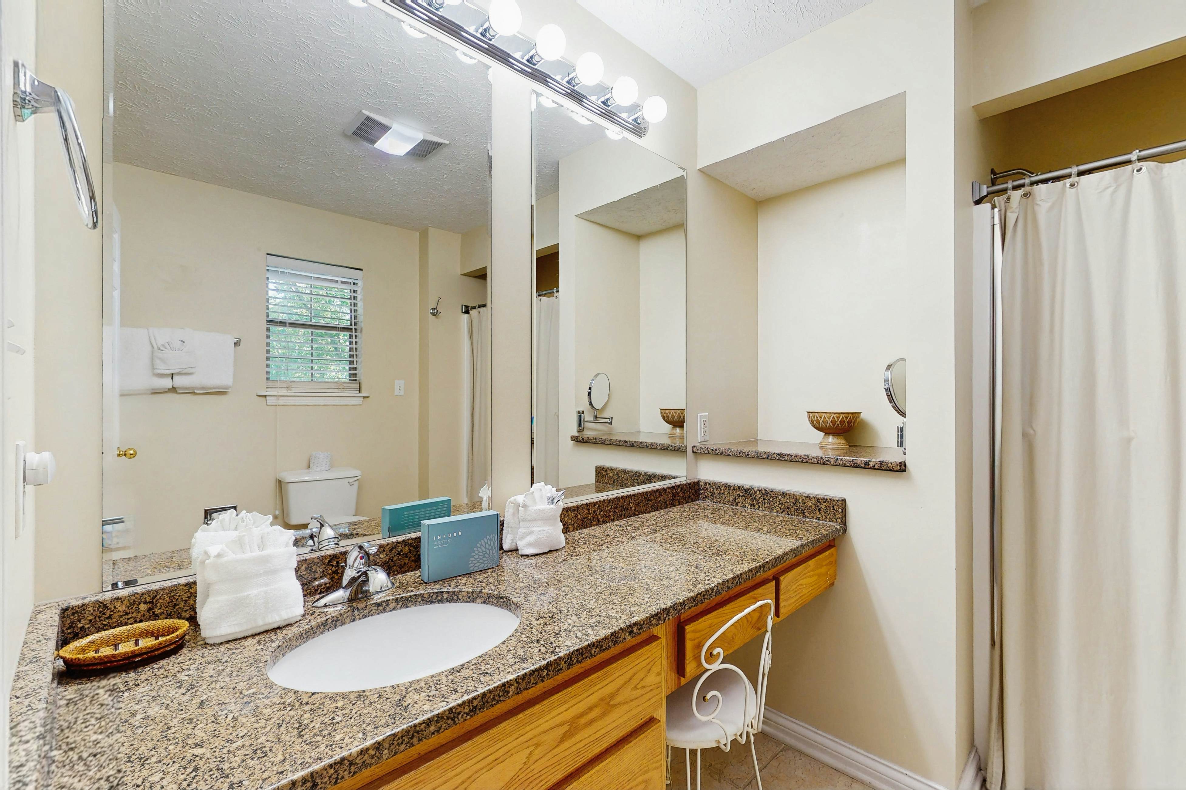 Stunning & Serene Cabin, Sleeps 6・Hot Tub・Grill