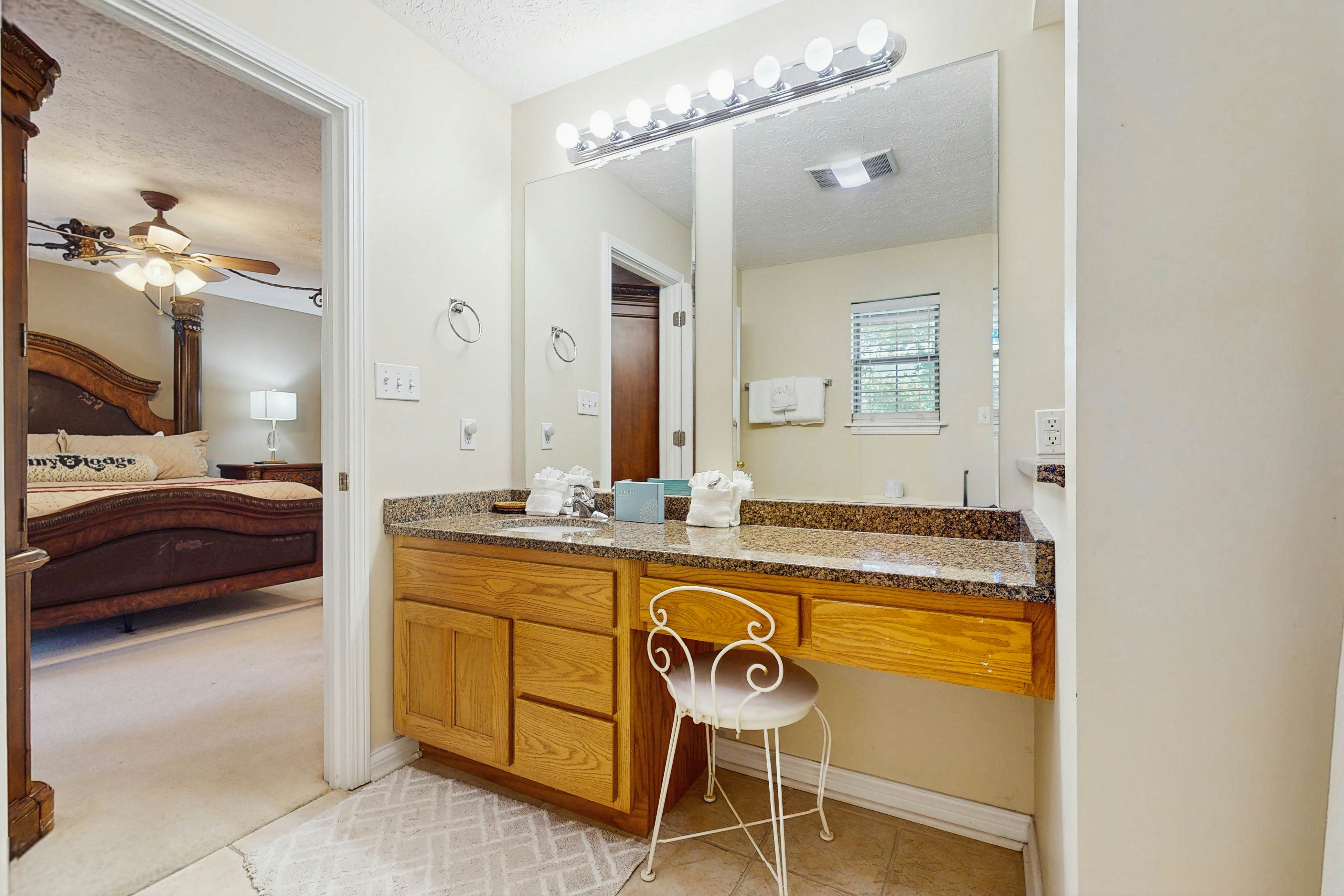 Stunning & Serene Cabin, Sleeps 6・Hot Tub・Grill