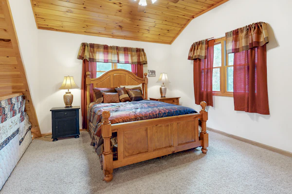 Cabin Near Smokys, Pool Table, Mtn View Deck, Grill