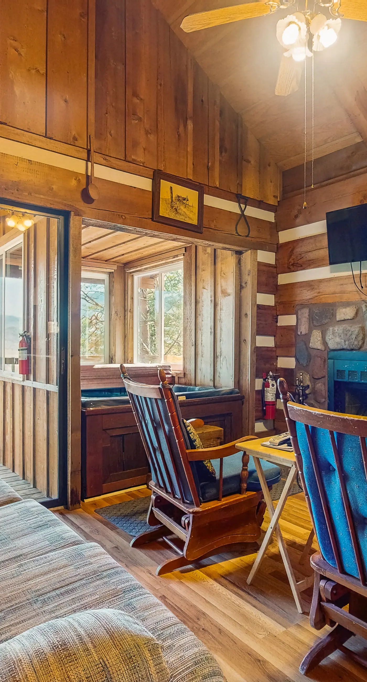 Townsend Cabin Retreat, Sleeps 4・Hot Tub・Fireplace