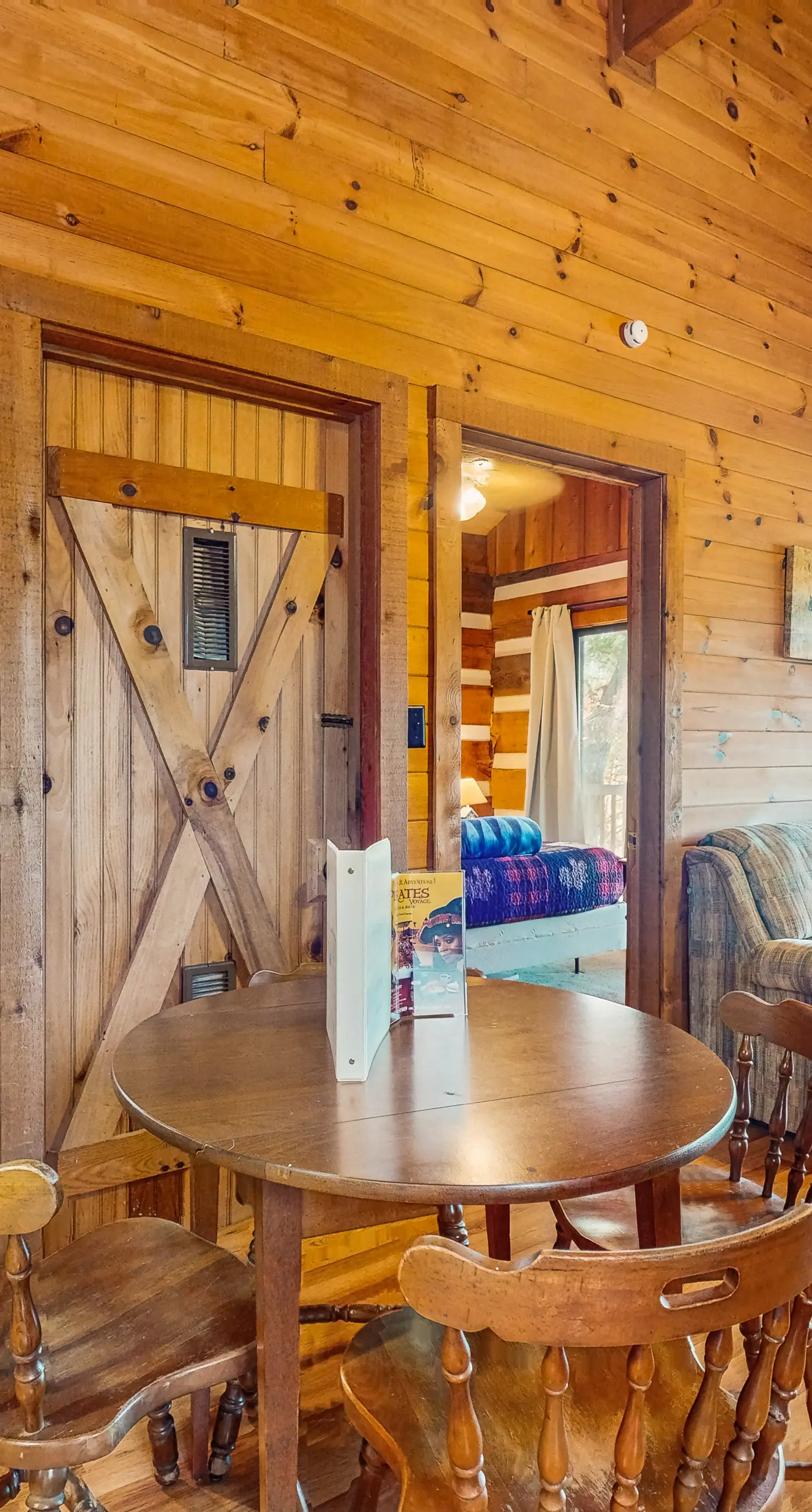 Townsend Cabin Retreat, Sleeps 4・Hot Tub・Fireplace