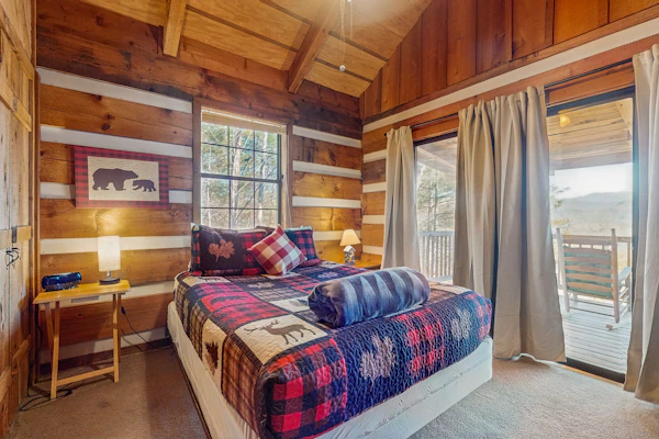 Townsend Cabin Retreat, Sleeps 4・Hot Tub・Fireplace
