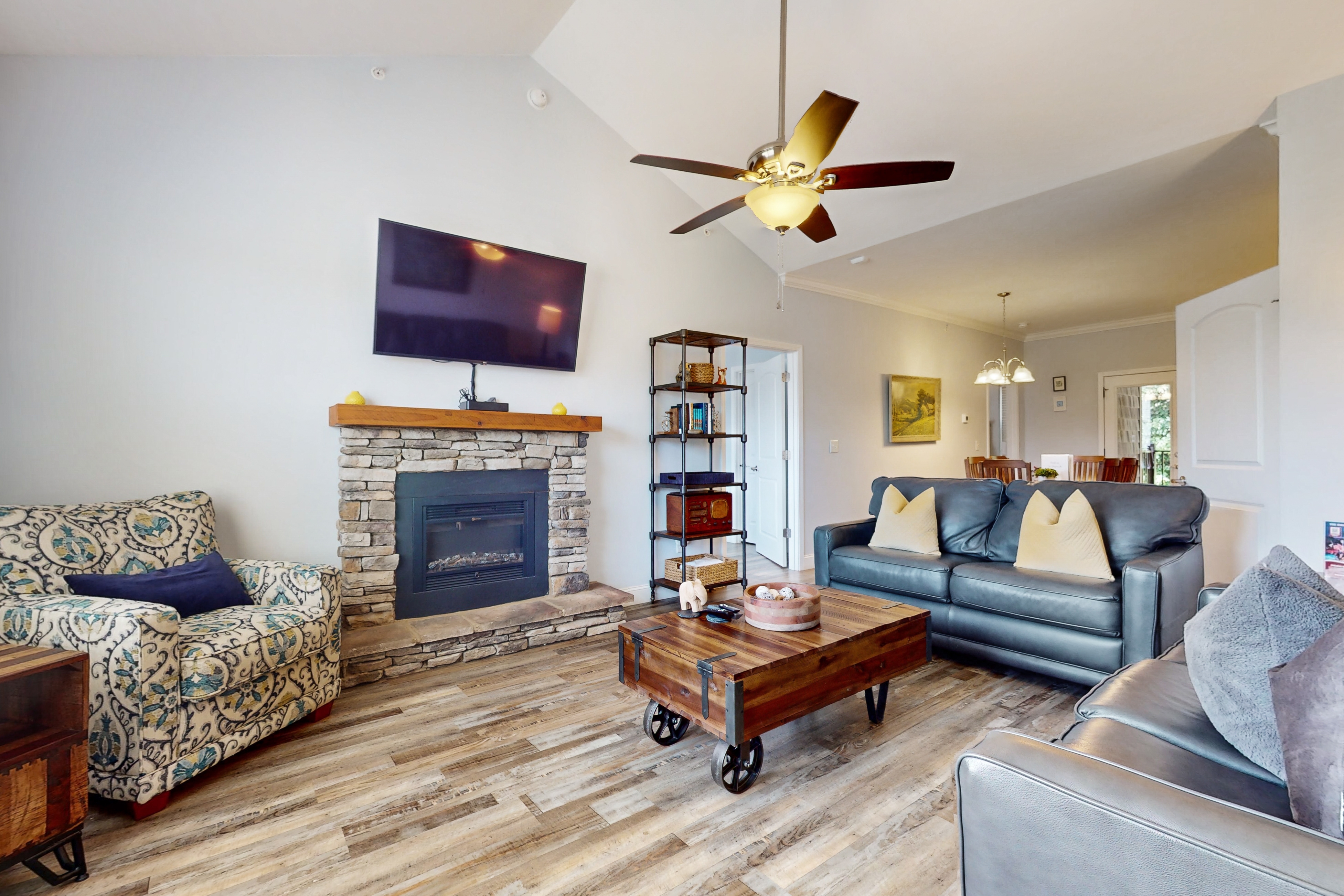 Pristine & Peaceful Condo, Sleeps 6・Shared Pool * Townsend Timbers