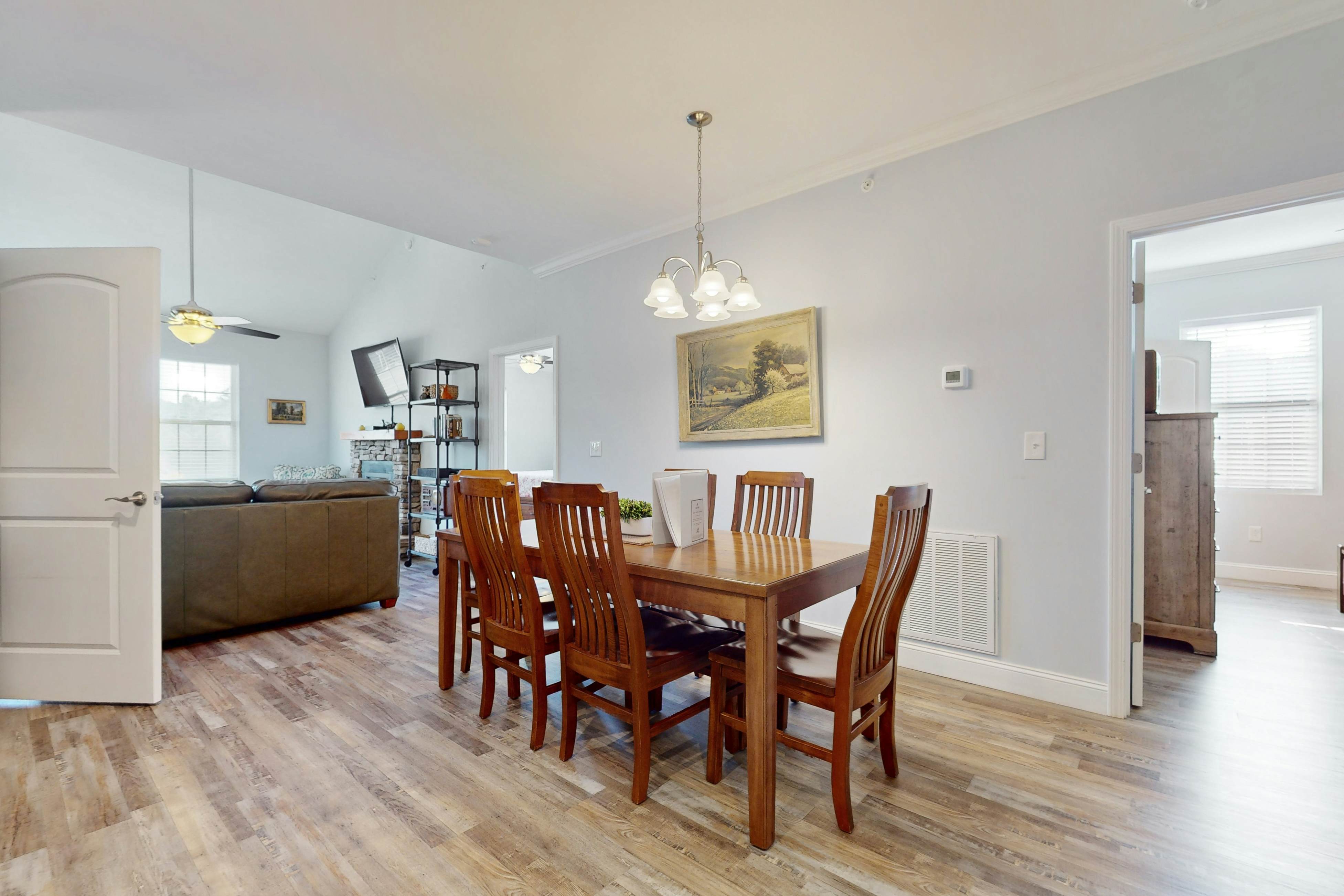 Pristine & Peaceful Condo w/ Free Attraction TIckets & Shared Pool