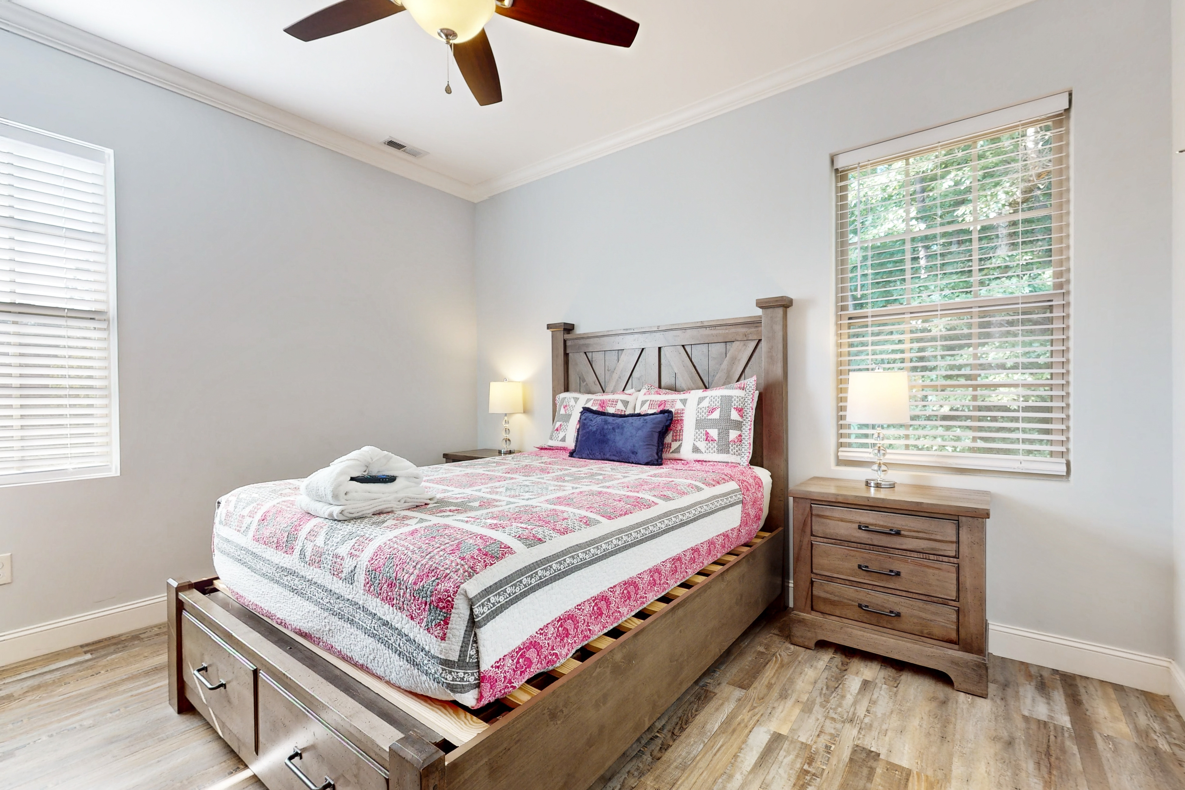 Pristine & Peaceful Condo, Sleeps 6・Shared Pool * Townsend Timbers