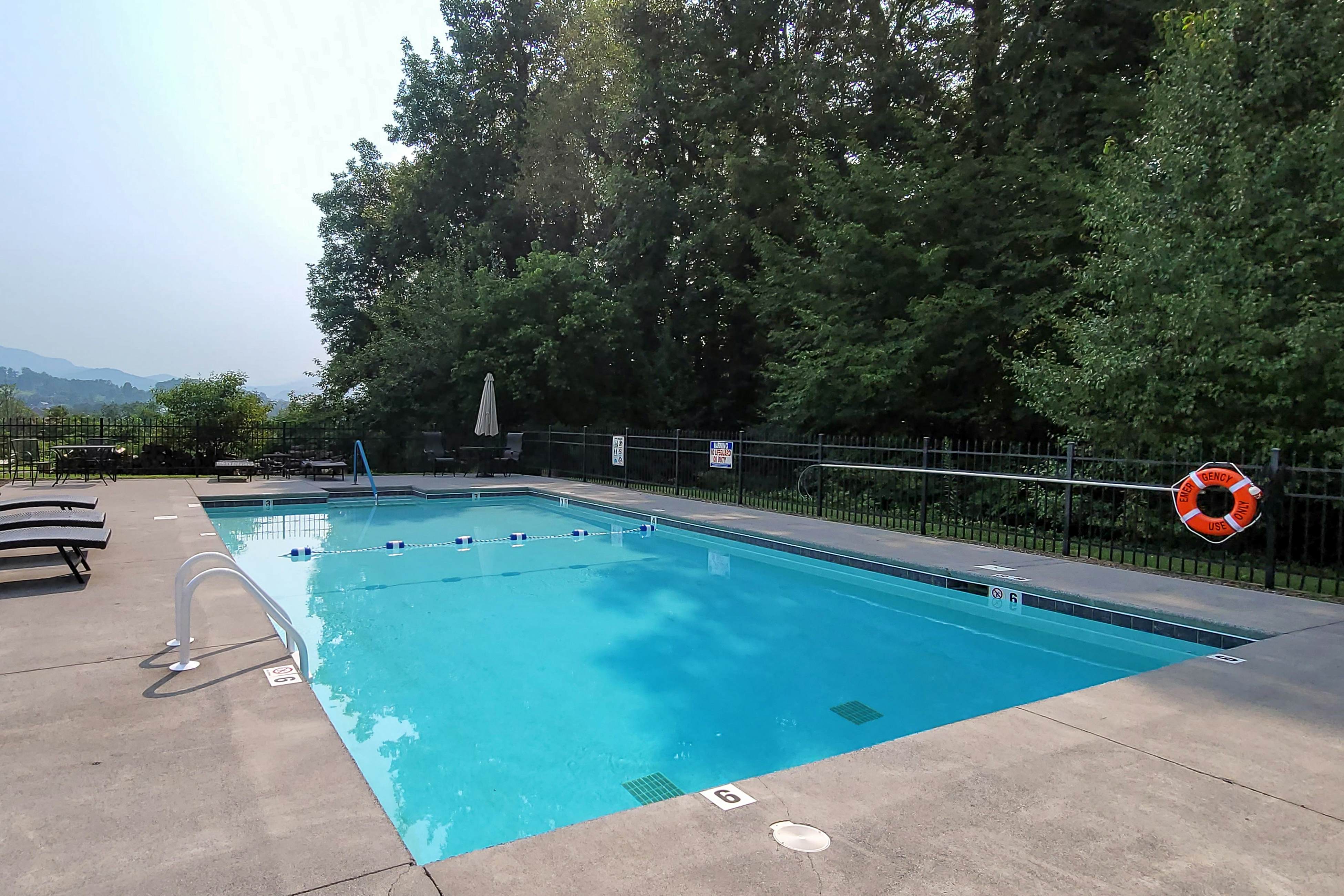 Pristine & Peaceful Condo w/ Free Attraction TIckets & Shared Pool