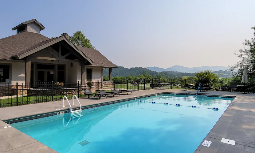 Peaceful Townsend Retreat・Pool Access・Firepit