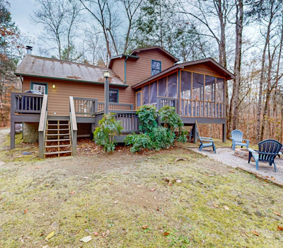 Serene Smoky Mtn Cabin・Games・Firepit・Porch・Hot Tub