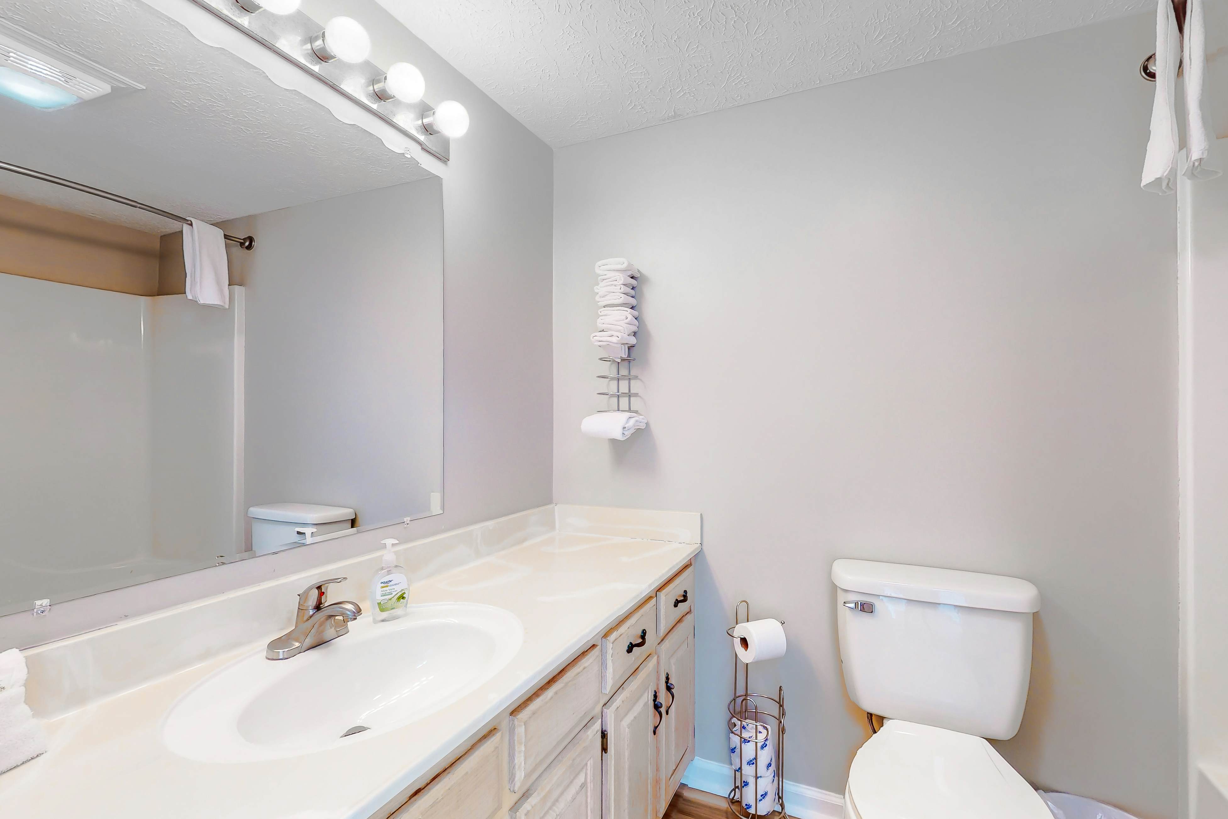 Near Douglas Lake・1st Floor Studio・Dog Friendly