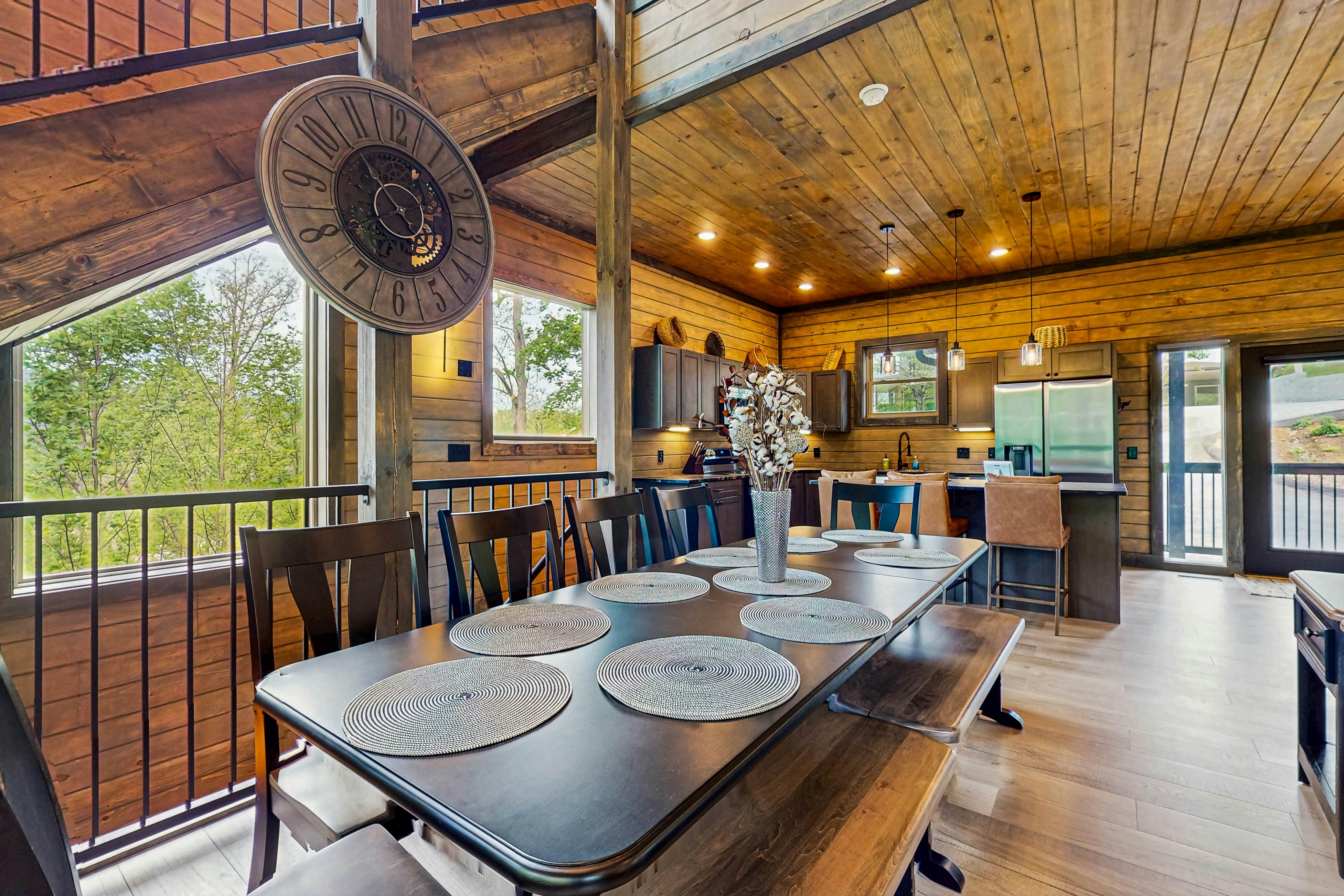 Enchanting Cabin, Sleeps 12・Hot Tub・Game Room