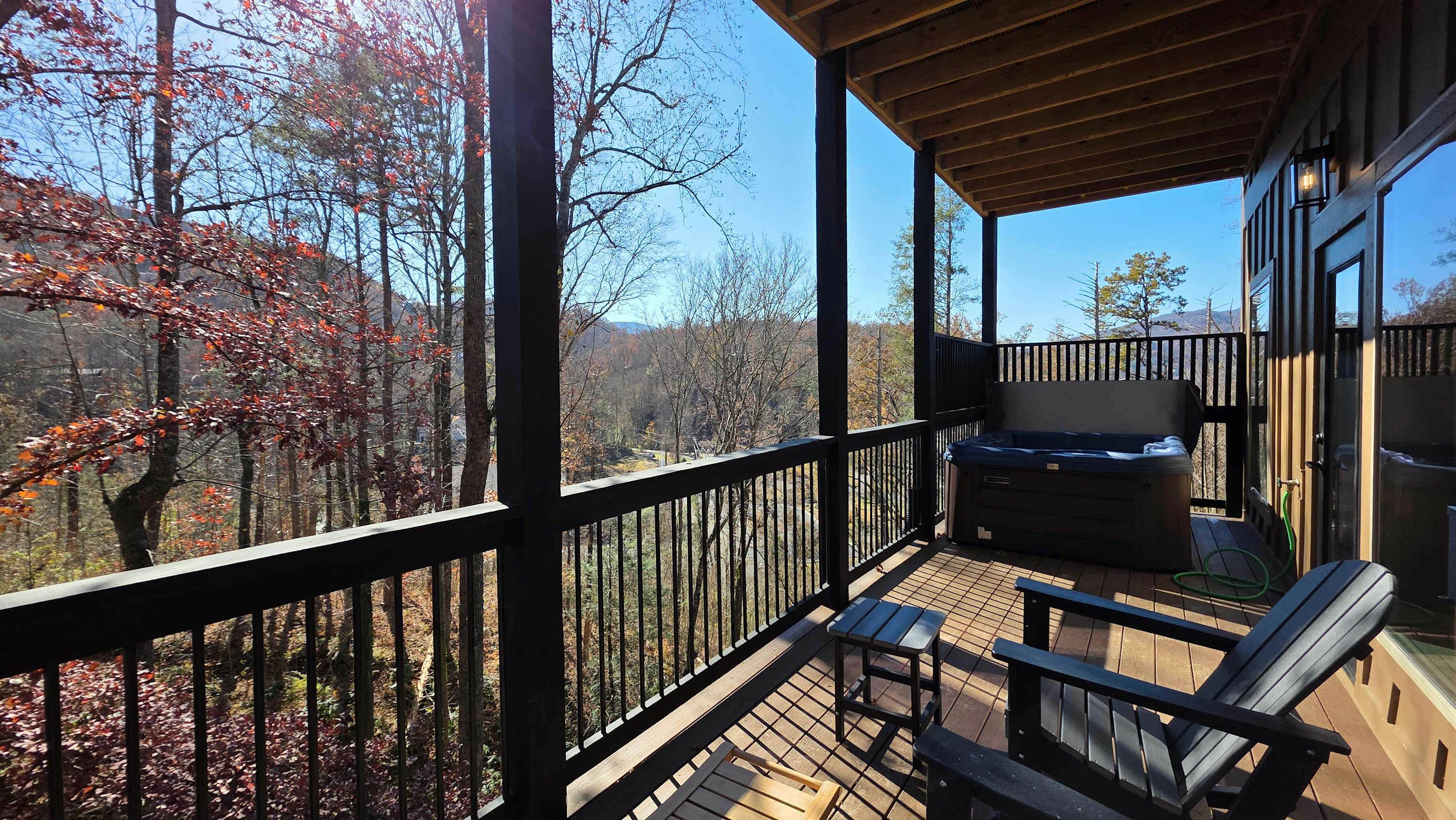 Enchanting Cabin, Sleeps 12・Hot Tub・Game Room