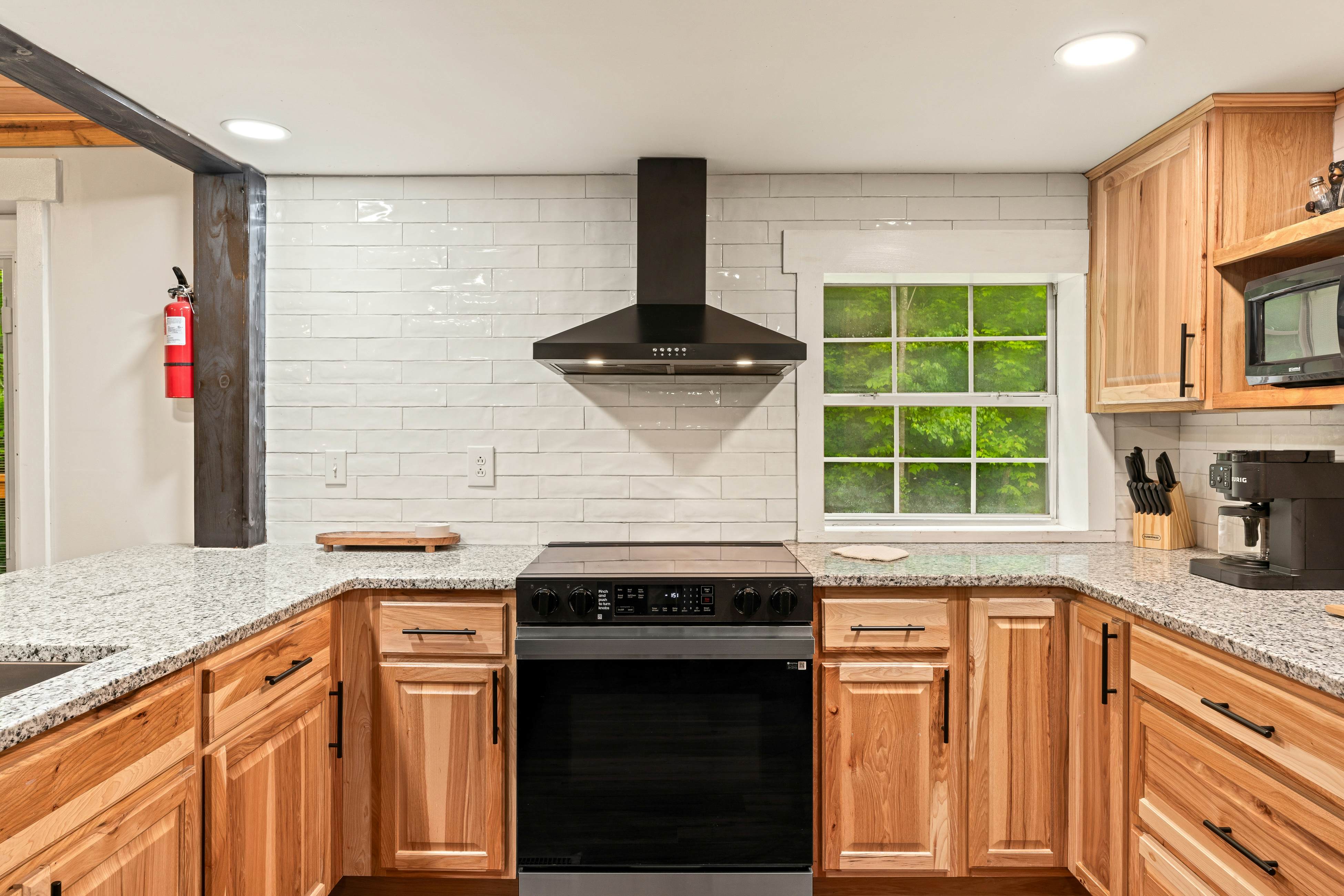 Charming Dog Friendly Cabin, Sleeps 10・Hot Tub