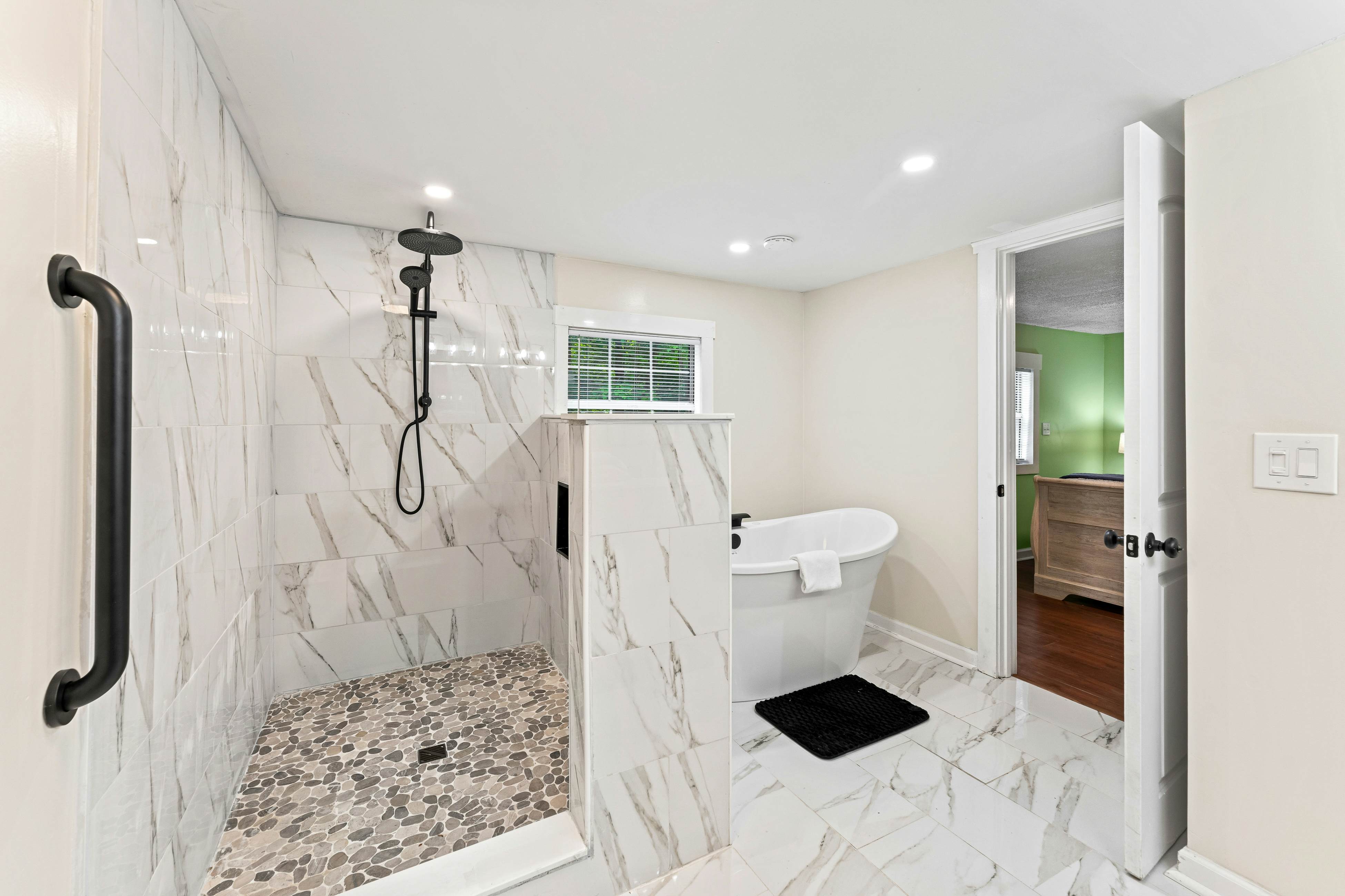 Charming Dog Friendly Cabin, Sleeps 10・Hot Tub