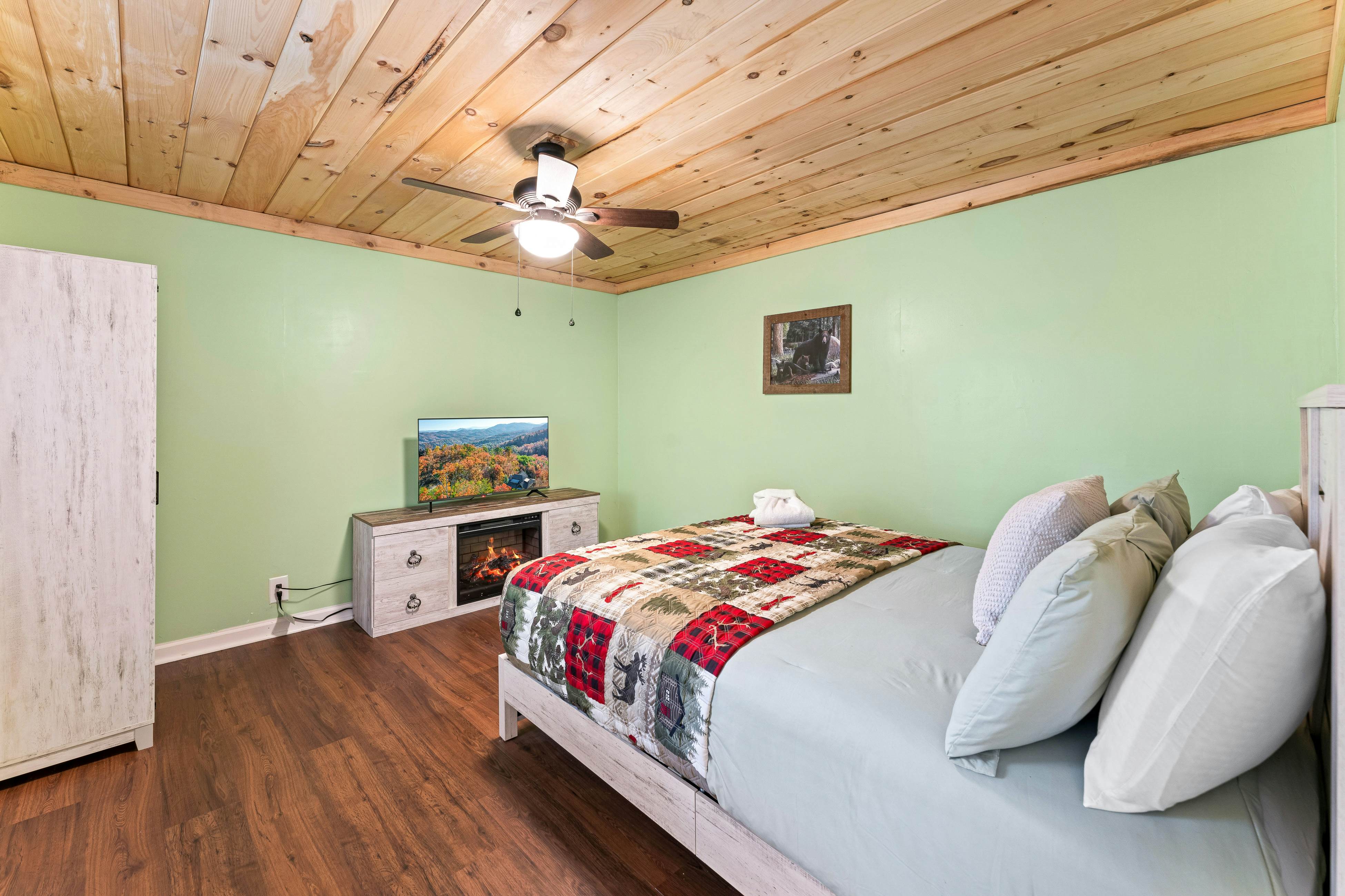 Charming Dog Friendly Cabin, Sleeps 10・Hot Tub