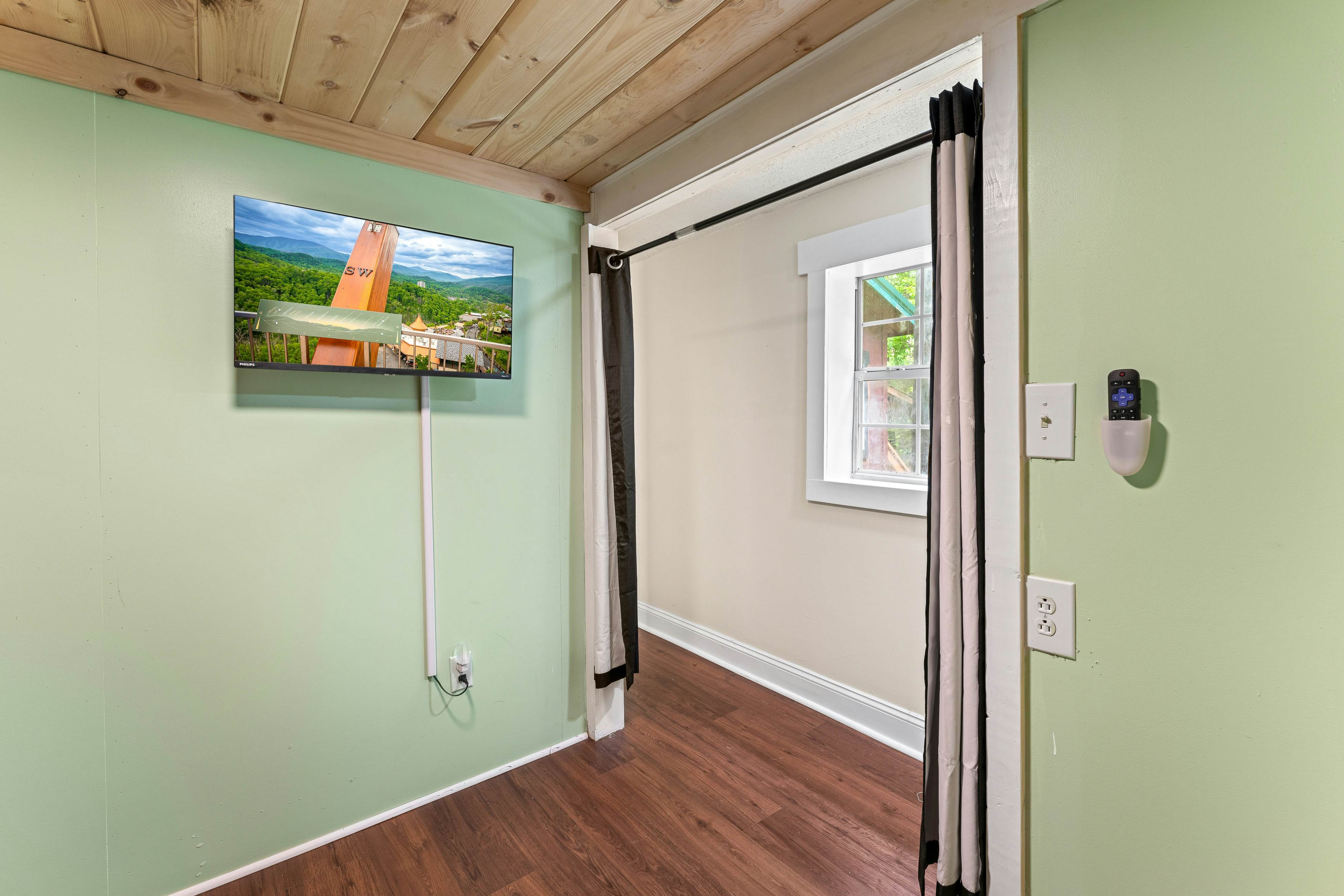 Charming Dog Friendly Cabin, Sleeps 10・Hot Tub