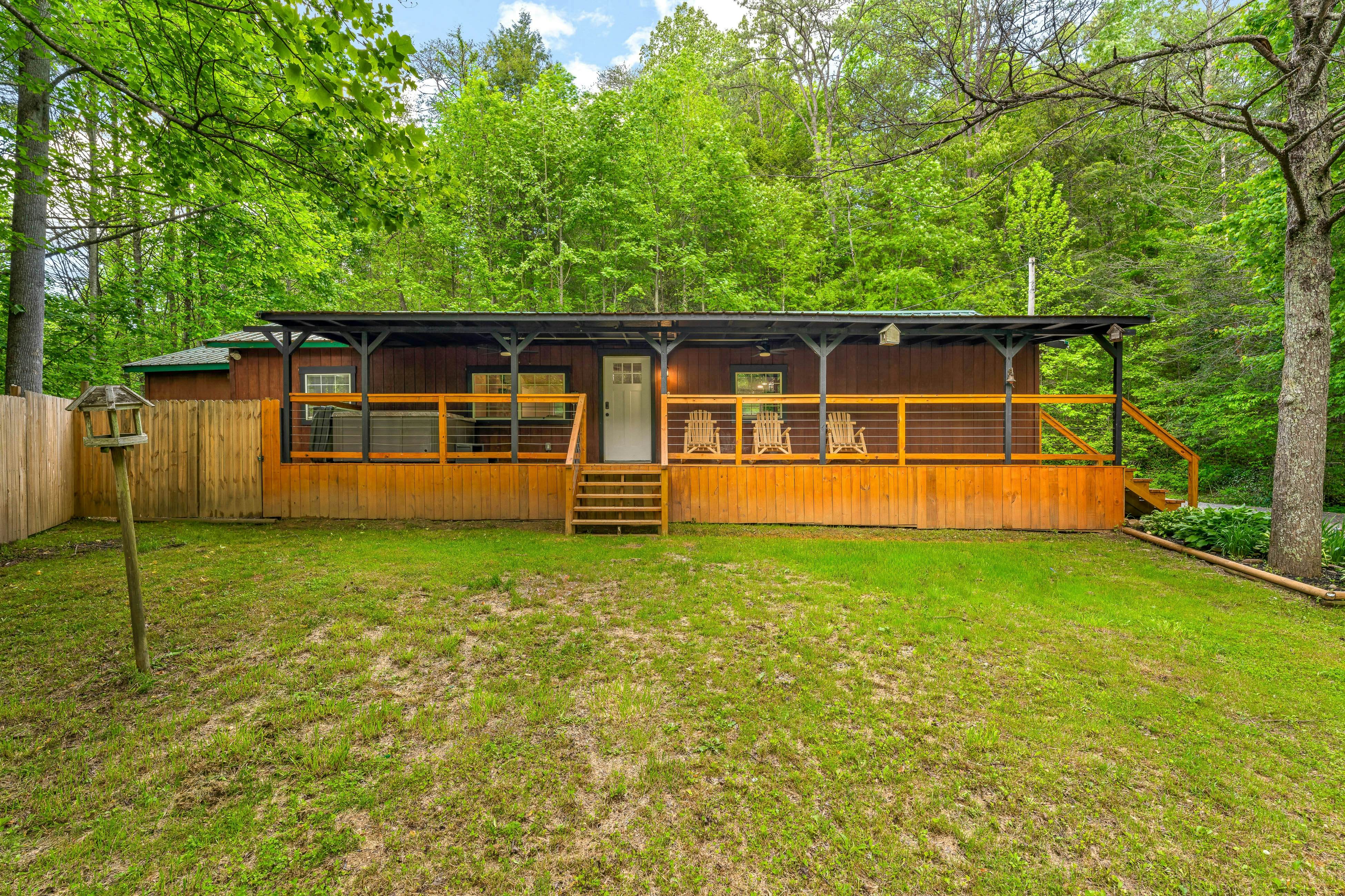 Charming Dog Friendly Cabin, Sleeps 10・Hot Tub