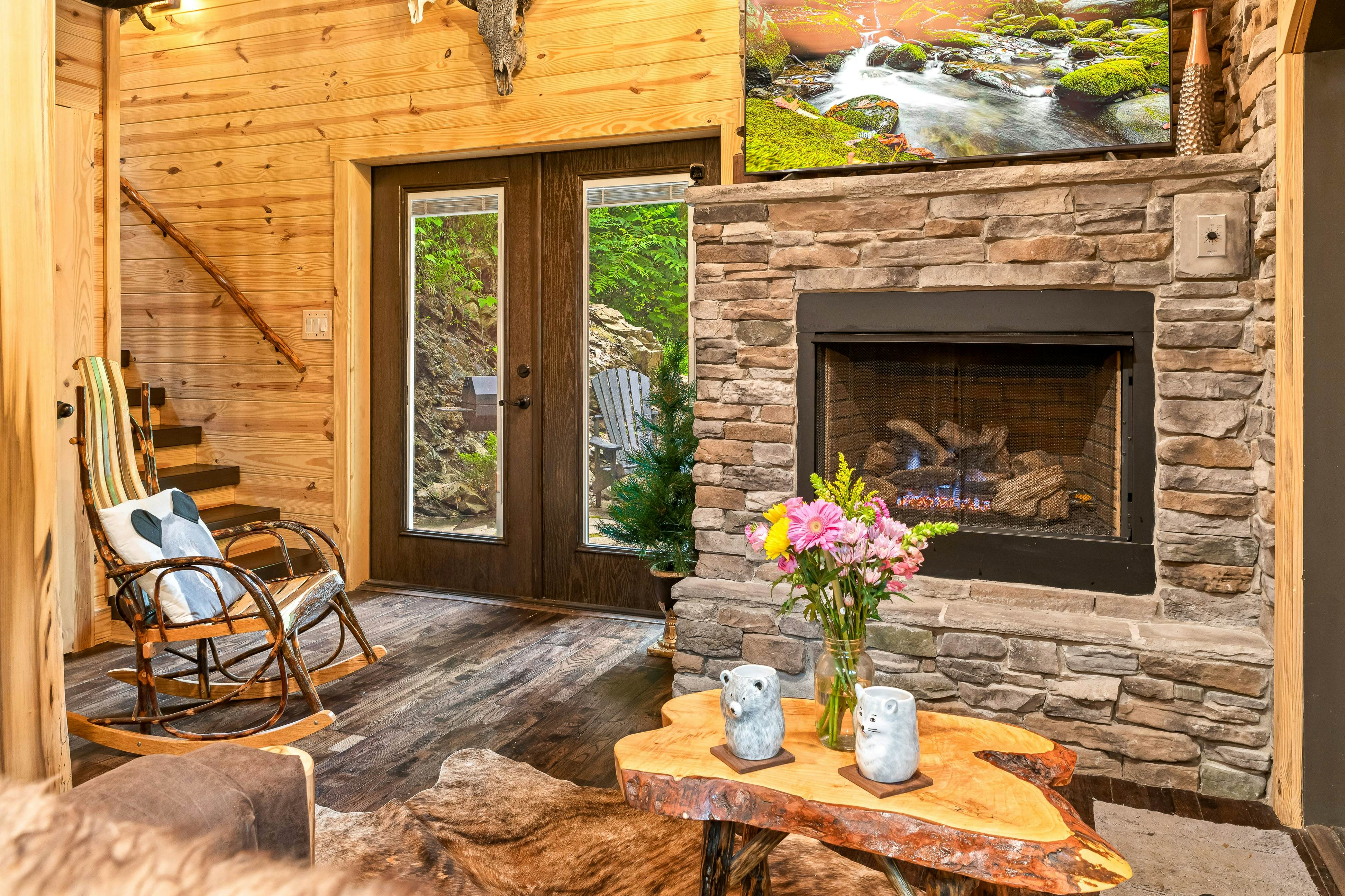Fairytale Mtn Cottage, Sleeps 6・Hot Tub・Fireplace