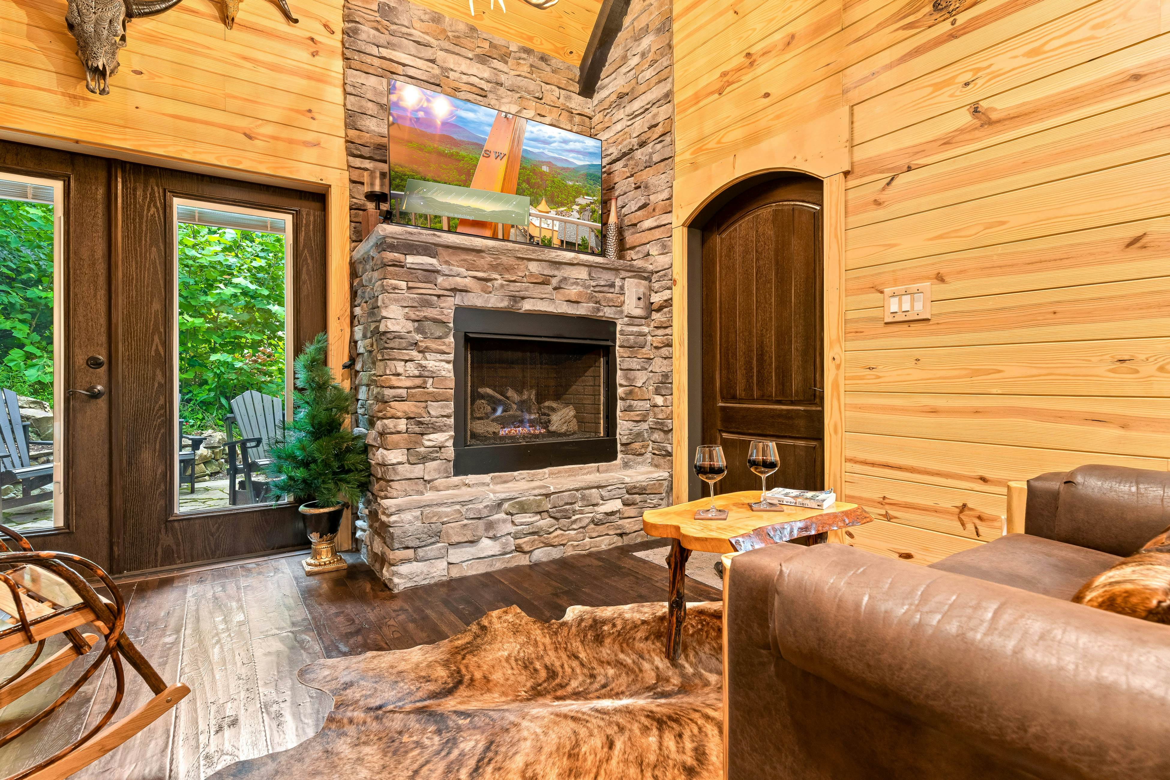 Fairytale Mtn Cottage, Sleeps 6・Hot Tub・Fireplace