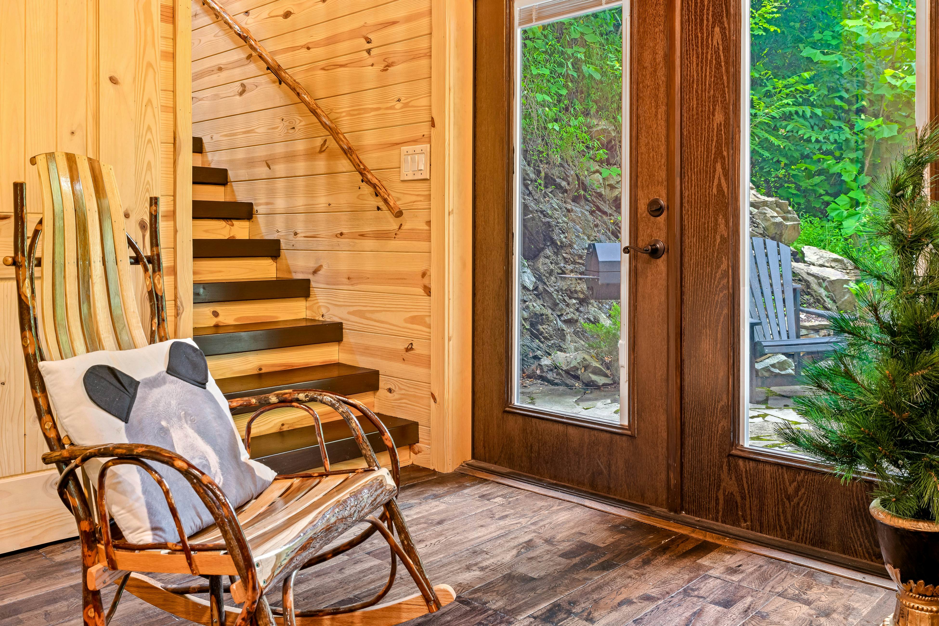 Fairytale Mtn Cottage, Sleeps 6・Hot Tub・Fireplace