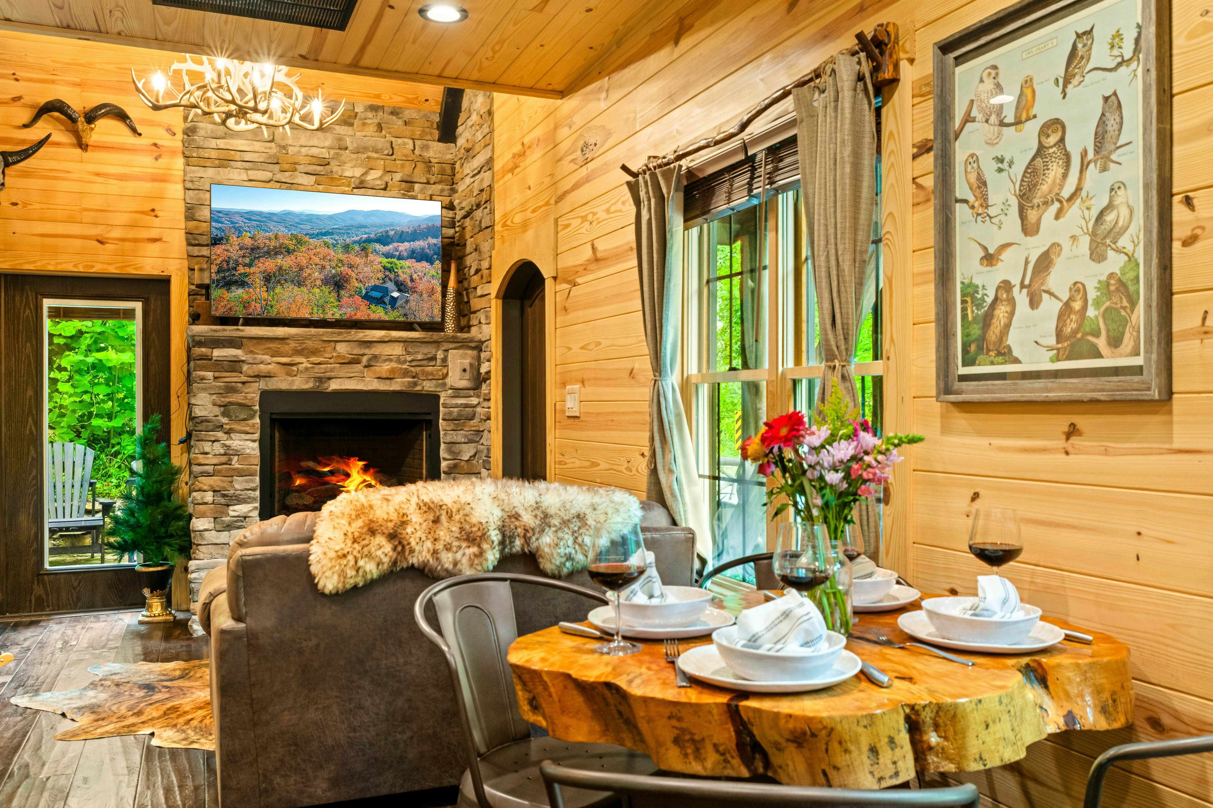 Fairytale Mtn Cottage, Sleeps 6・Hot Tub・Fireplace